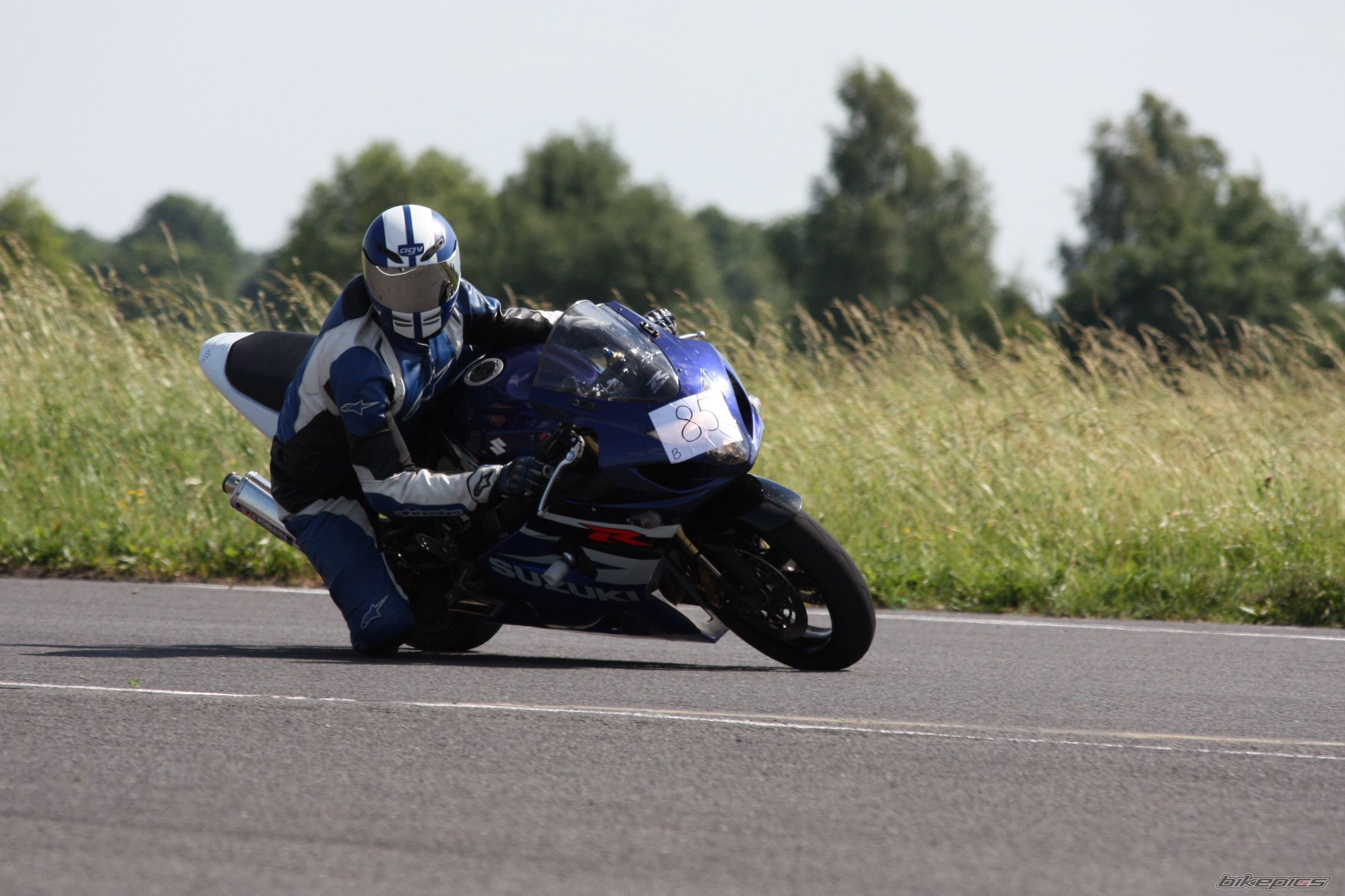 2004 SUZUKI GSX R 600 | Picture 2005050 motorcycle photo