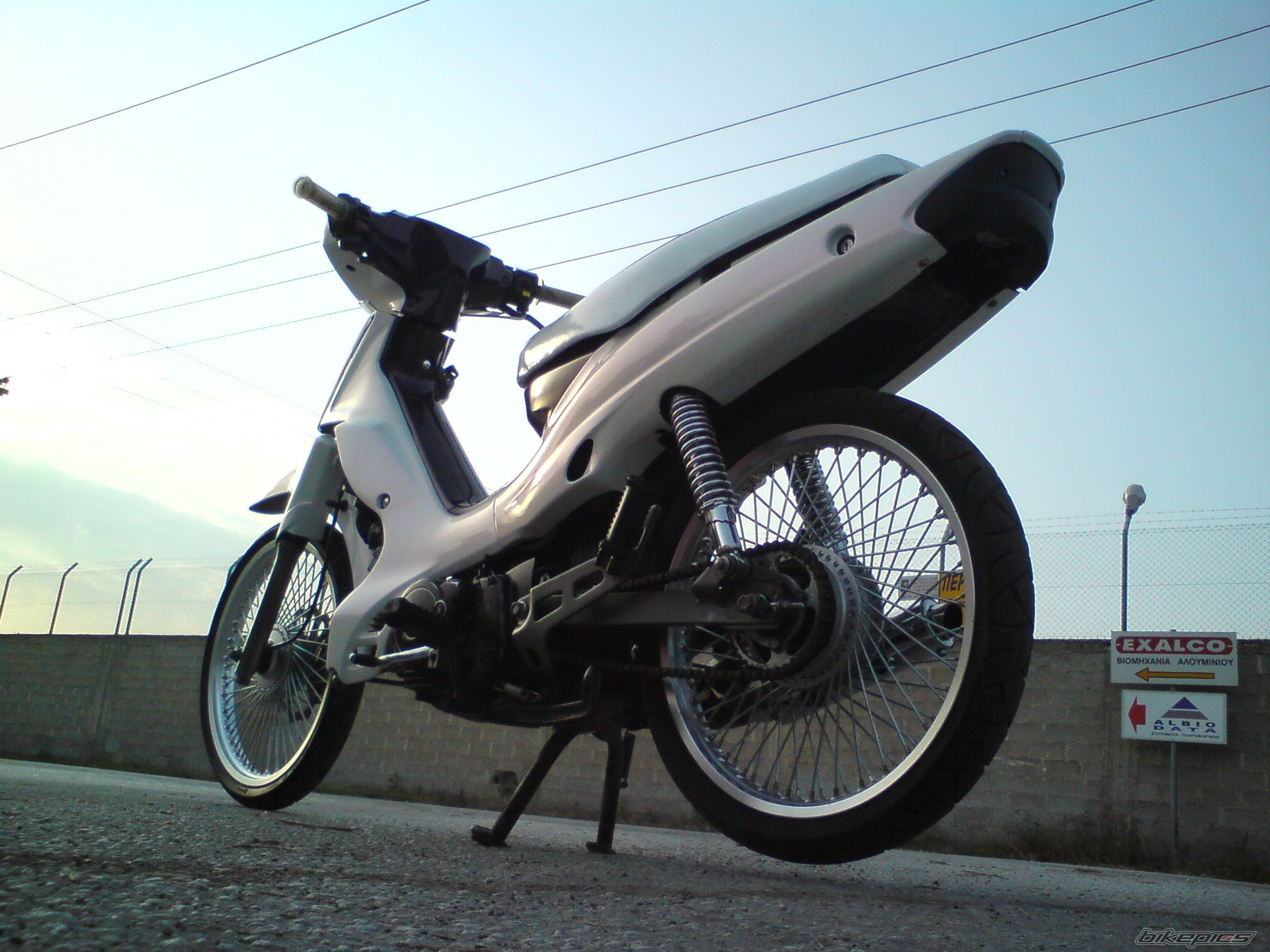 2010 YAMAHA CRYPTON R 105 | Picture 2005521 motorcycle photo