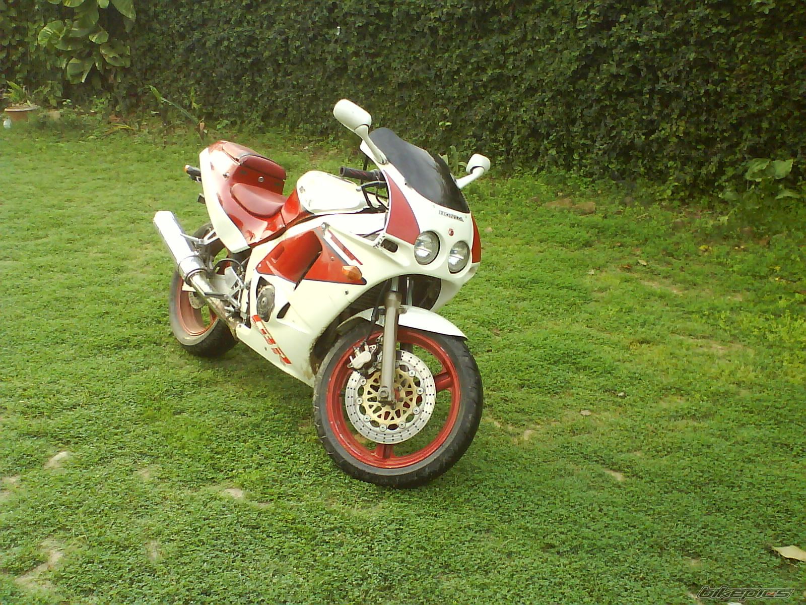 1993 HONDA CBR 250 | Picture 2007471 motorcycle photo