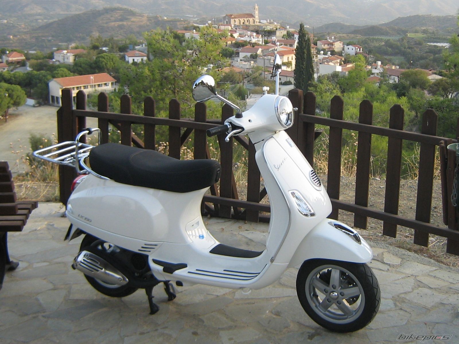 2009 VESPA ET4 150 | Picture 2008518 motorcycle photo