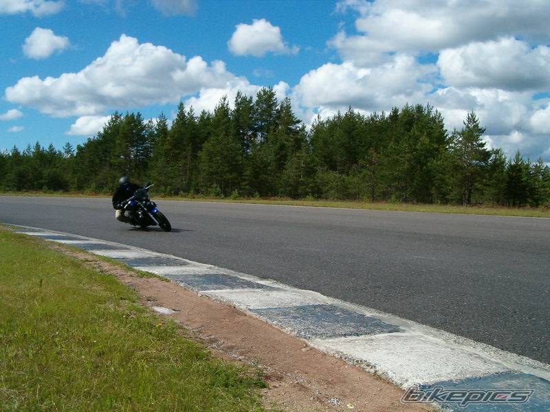 2003 YAMAHA FZS 600 FAZER | Picture 200953 motorcycle photo