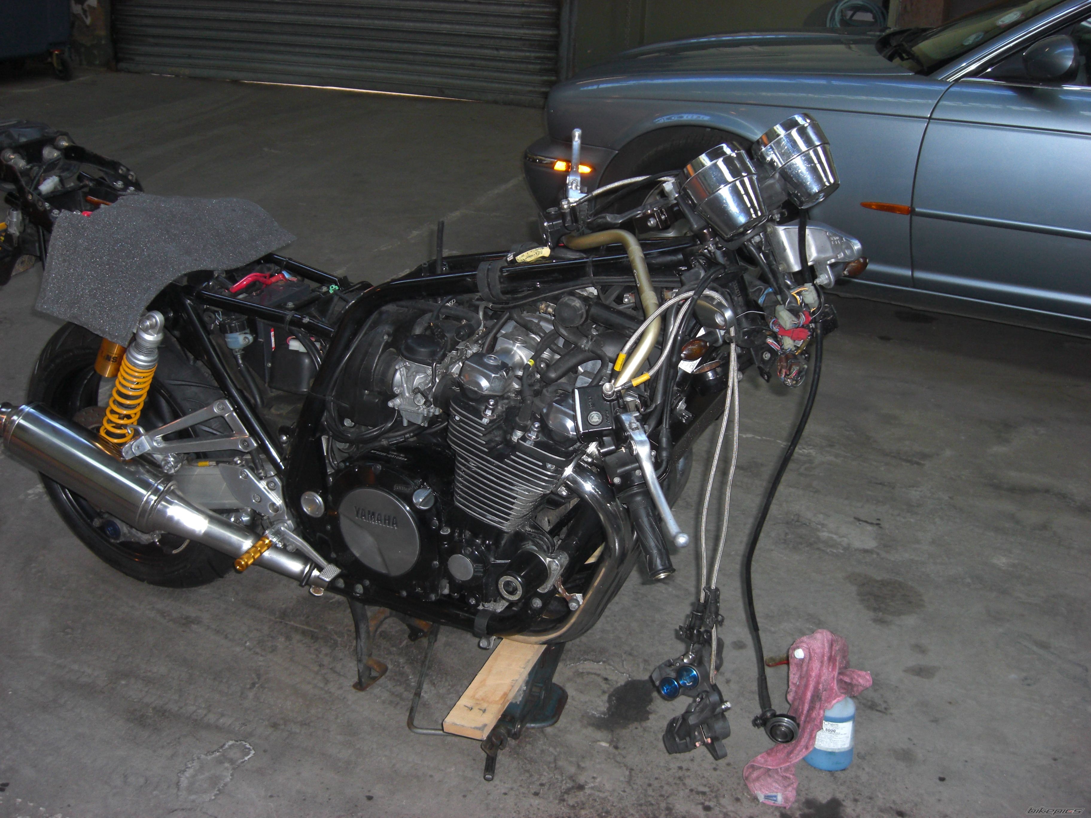 2002 YAMAHA XJR 1300 | Picture 2009602 motorcycle photo