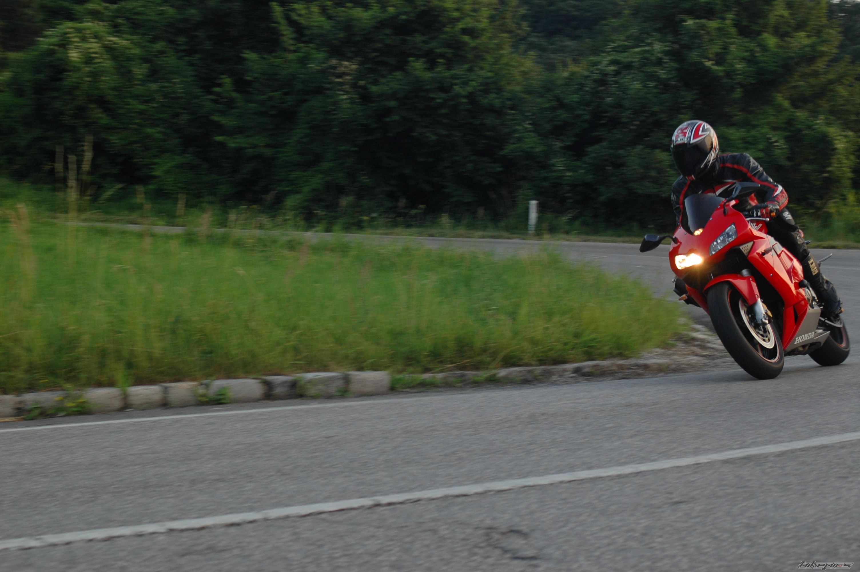 2003 HONDA CBR 600 RR | Picture 2010349 motorcycle photo