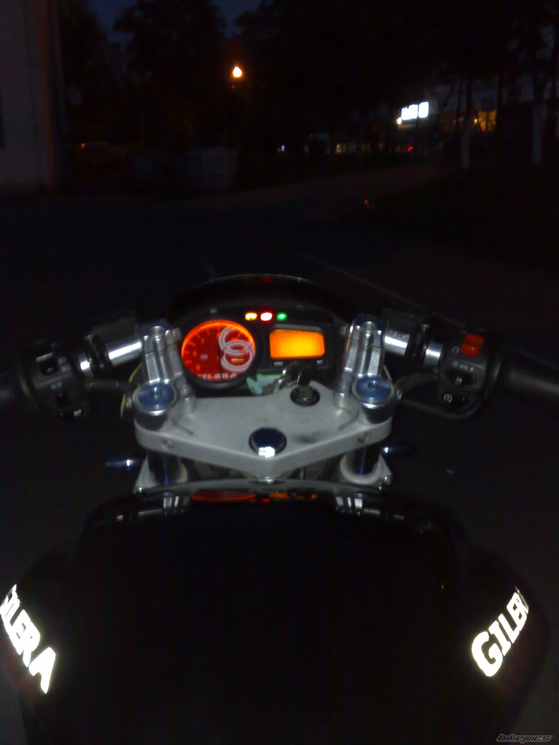 2010 GILERA DNA | Picture 2011105 motorcycle photo