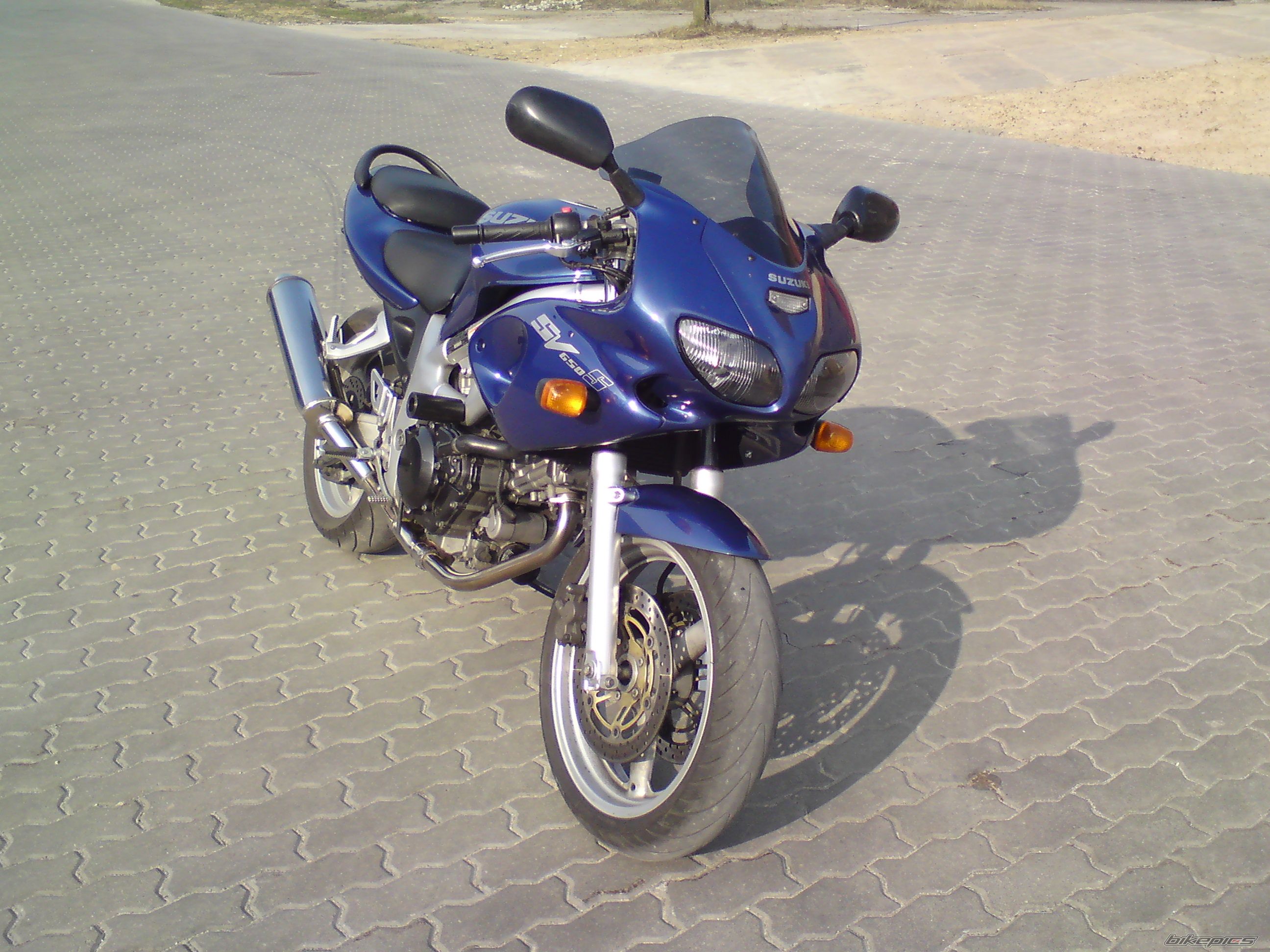 2002 SUZUKI SV 650S | Picture 2011755 motorcycle photo
