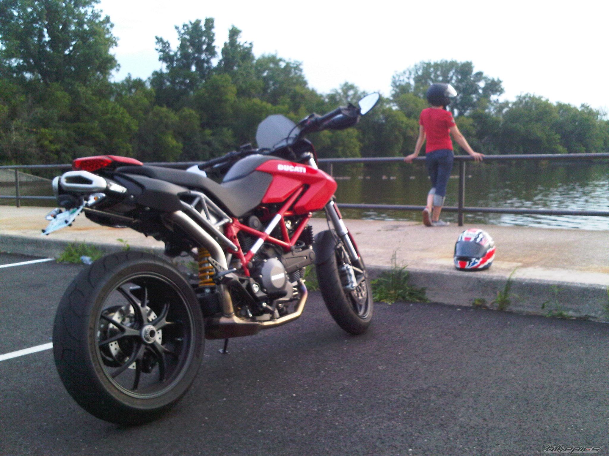 2009 DUCATI HYPERMOTARD 1100 | Picture 2012327 motorcycle photo