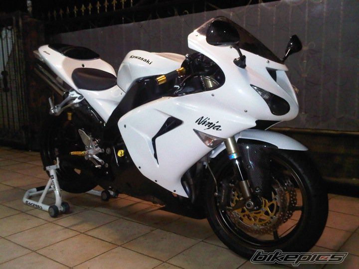 2007 KAWASAKI ZX 10R | Picture 2012481 motorcycle photo
