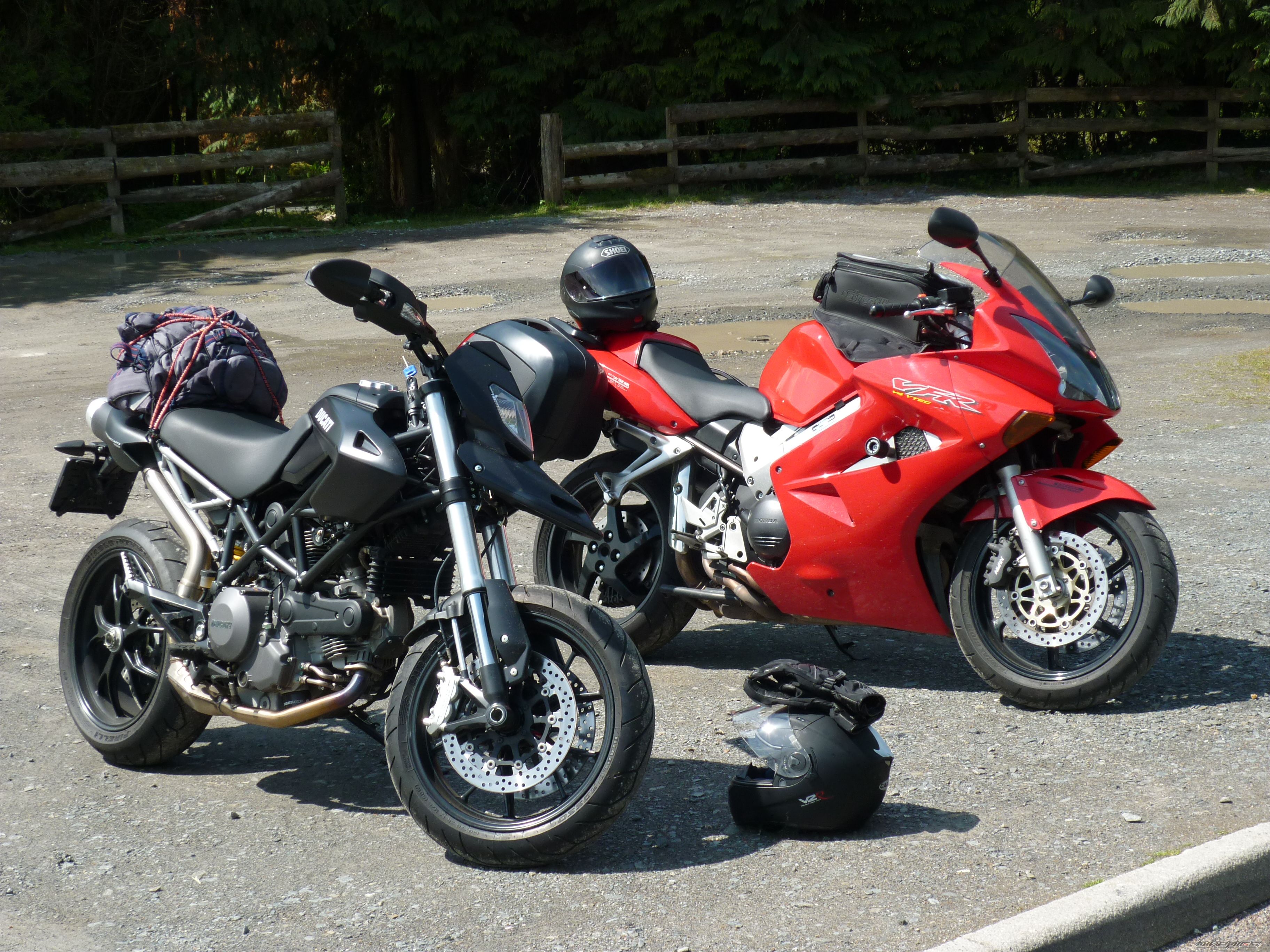 2010 DUCATI HYPERMOTARD 1100 | Picture 2013023 motorcycle photo