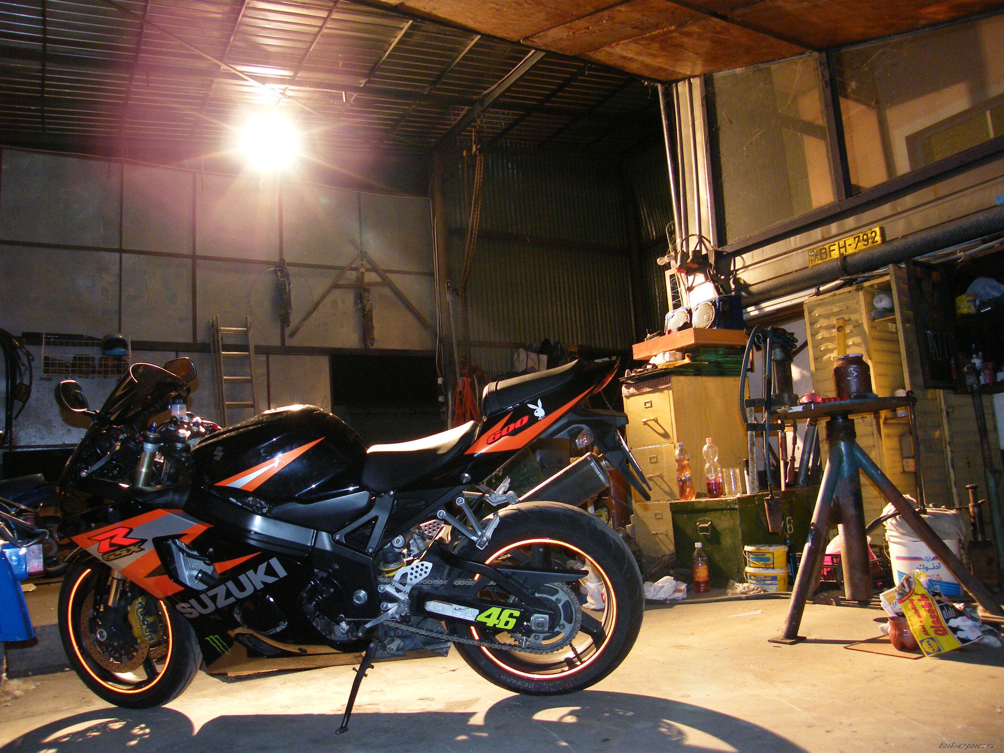 2004 SUZUKI GSX R 600 | Picture 2014362 motorcycle photo