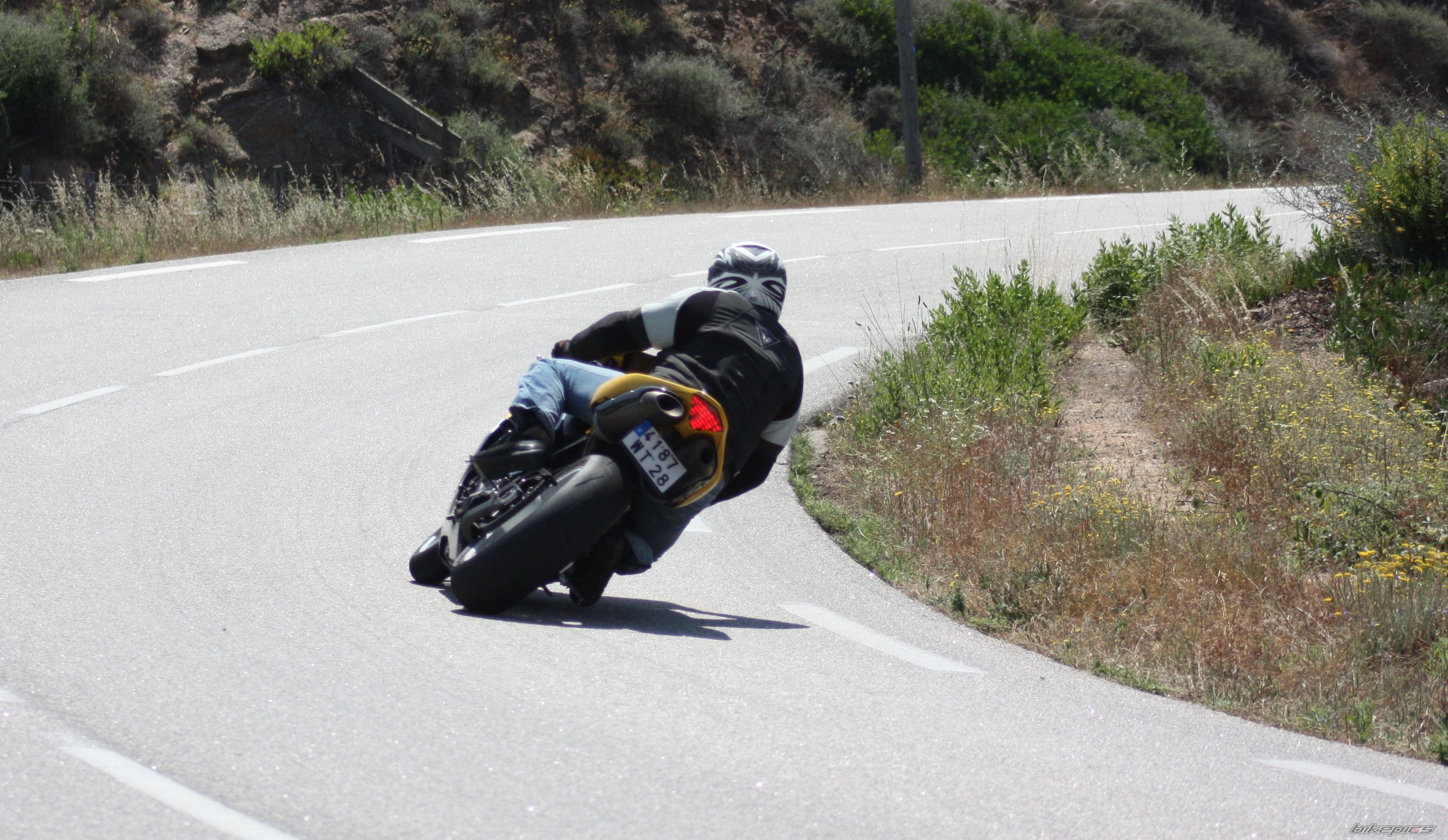 2006 YAMAHA YZF R1 | Picture 2014958 motorcycle photo