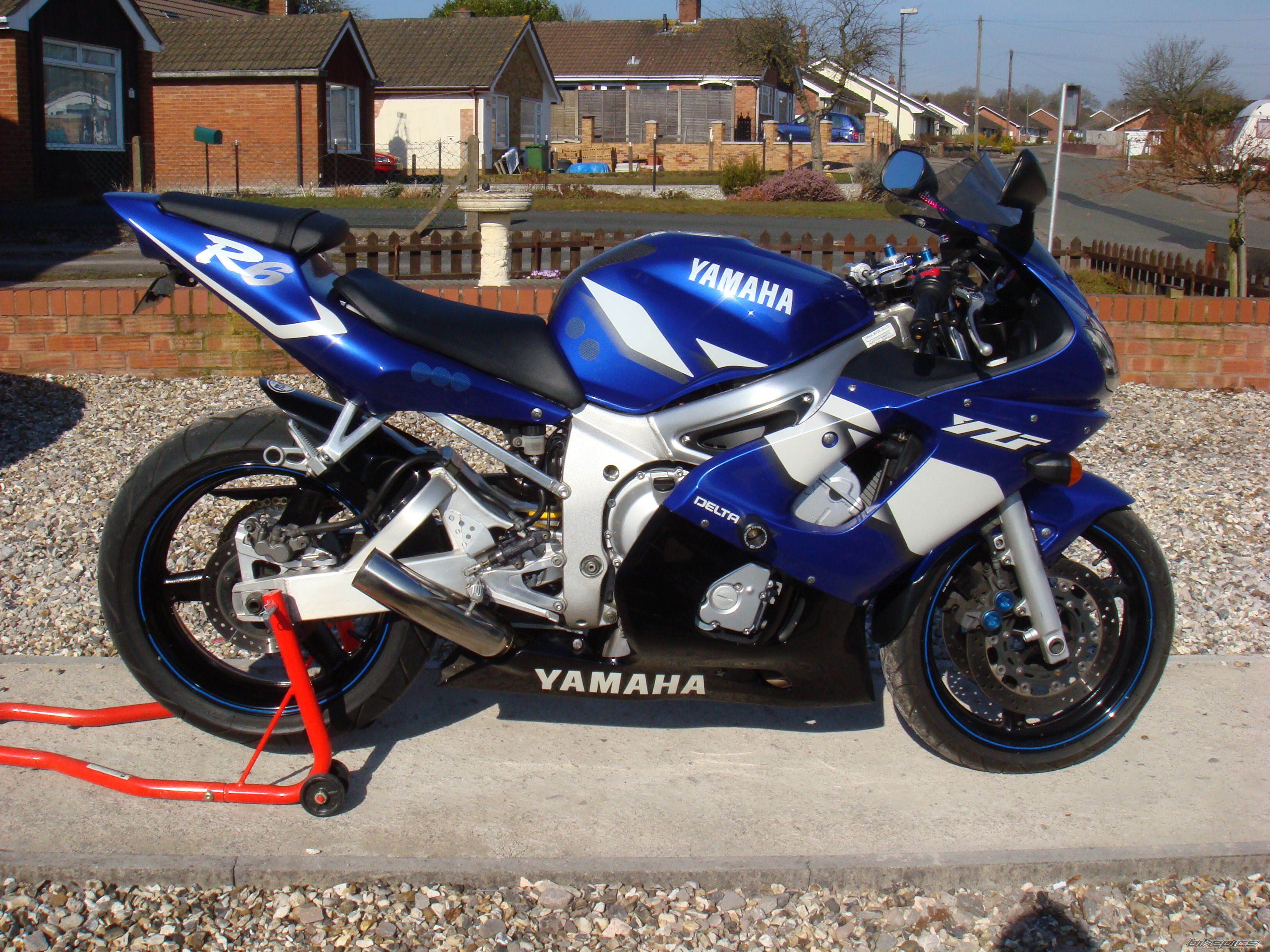 2001 YAMAHA YZF R6 | Picture 2015241 motorcycle photo
