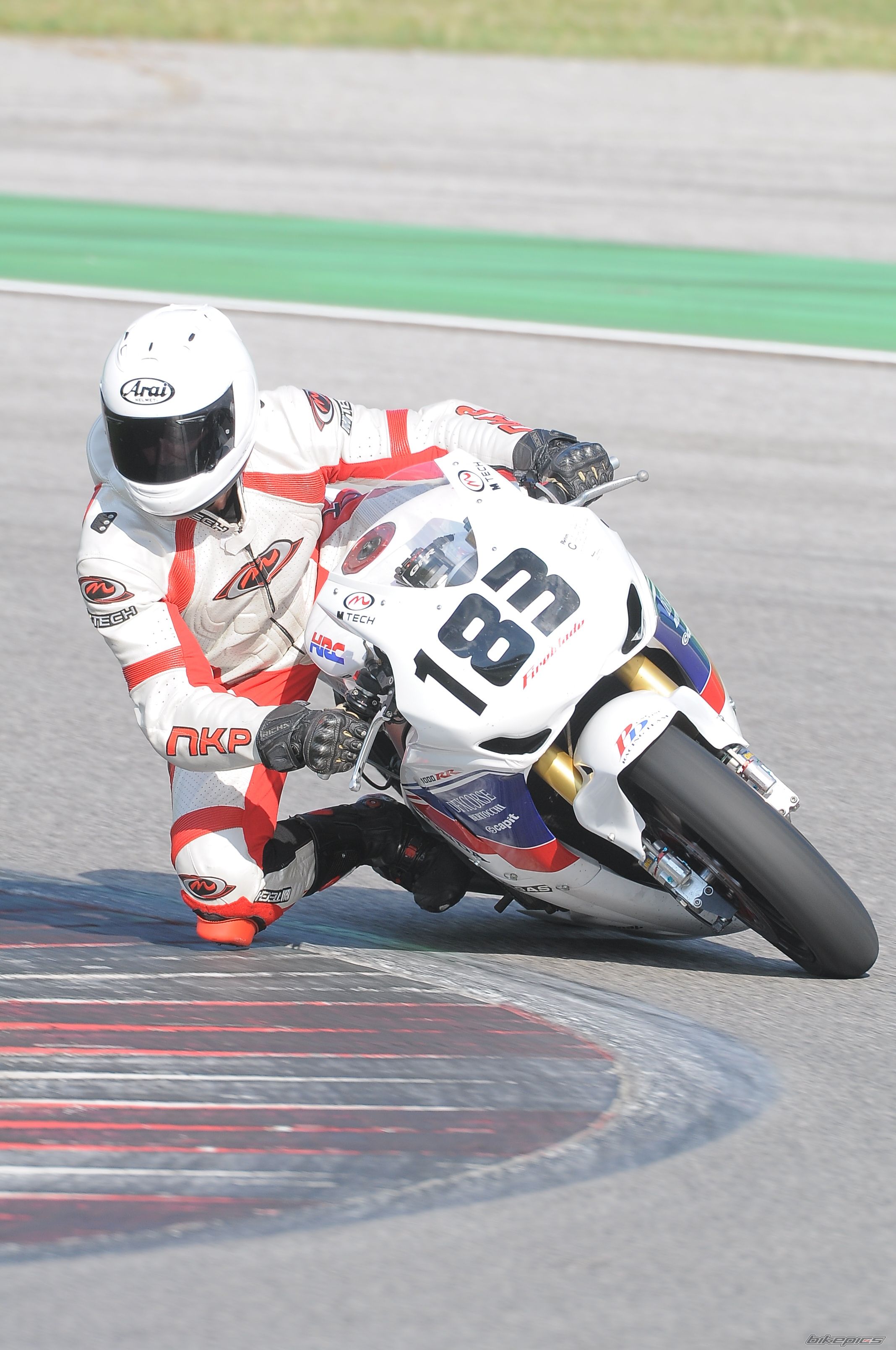 2008 HONDA CBR 1000  RR | Picture 2016061 motorcycle photo
