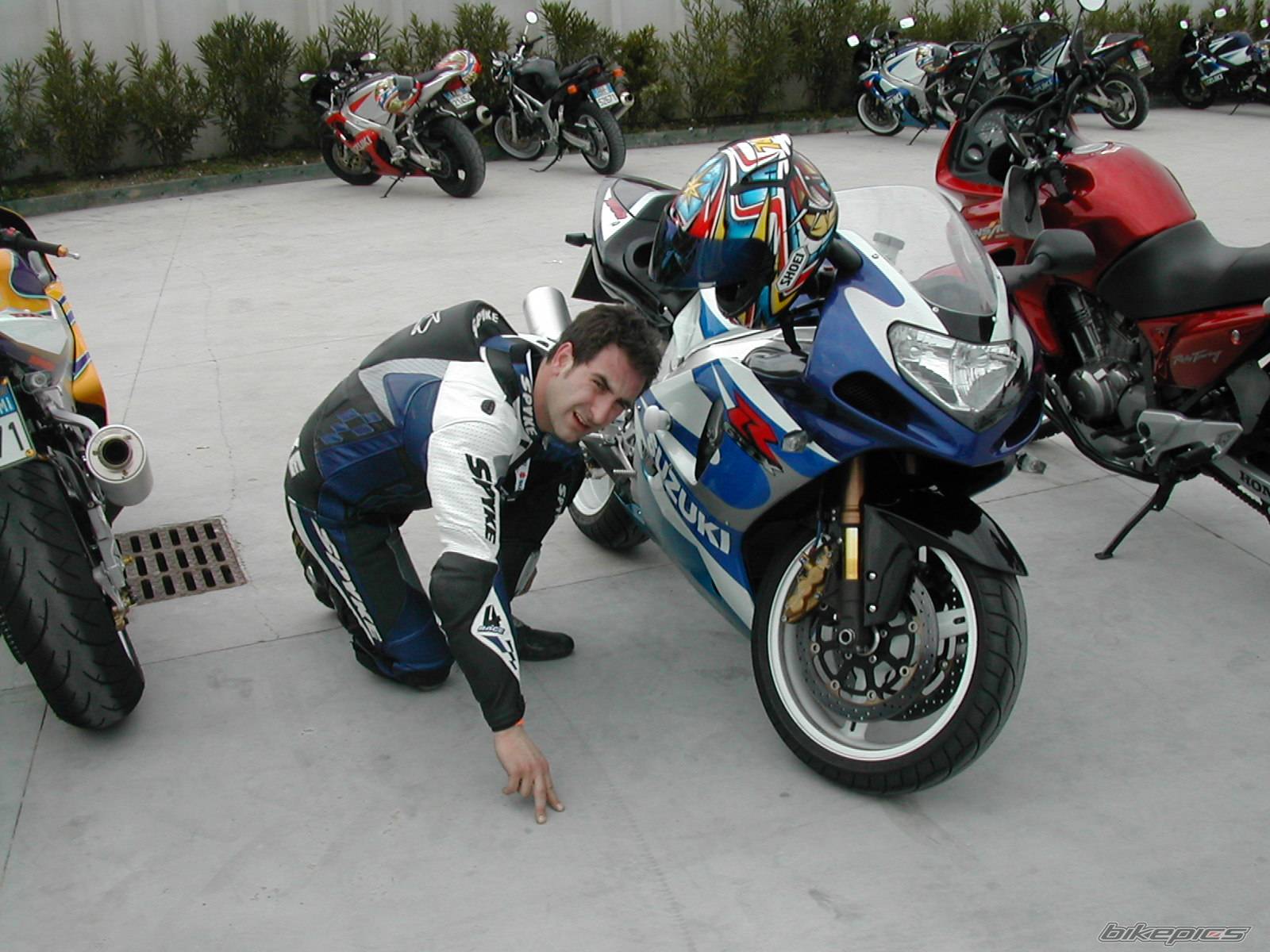 2001 SUZUKI GSX R 1000 | Picture 201628 motorcycle photo