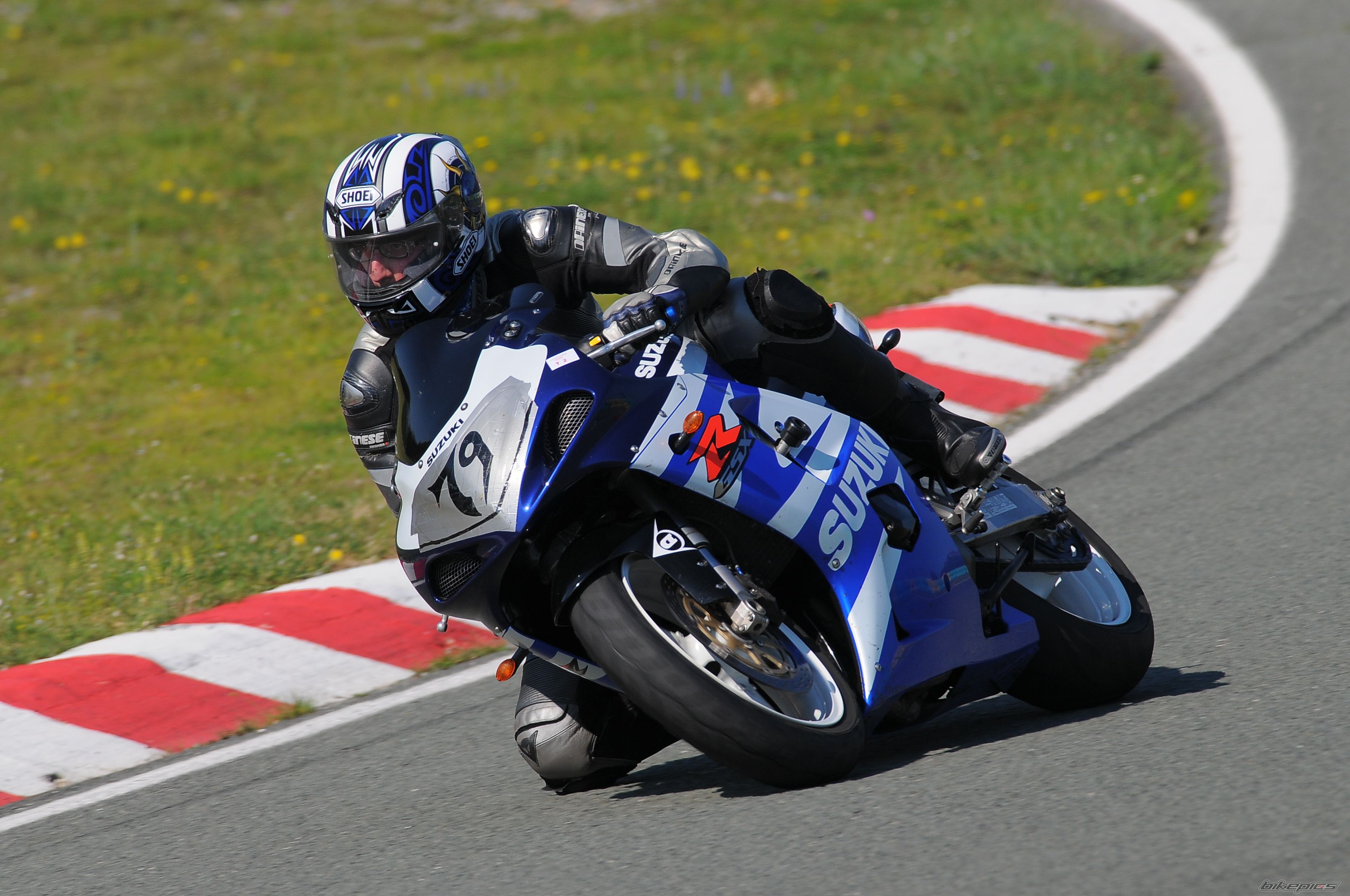2002 SUZUKI GSX R 750 | Picture 2016636 motorcycle photo
