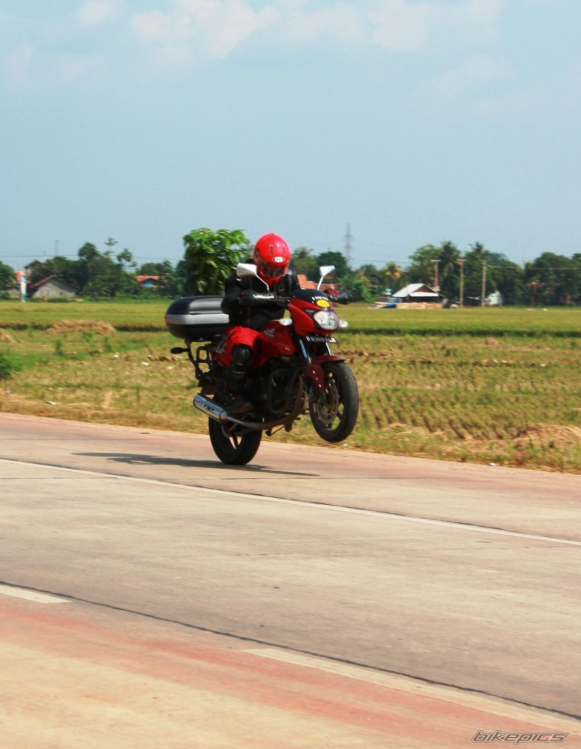 2008 BAJAJ PULSAR 200 | Picture 2016768 motorcycle photo