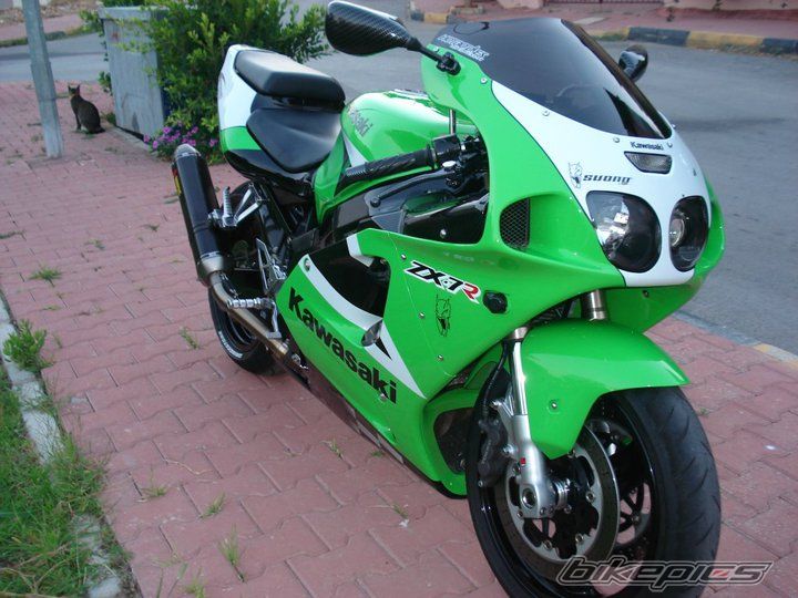 1998 KAWASAKI ZX 7R | Picture 2017312 motorcycle photo