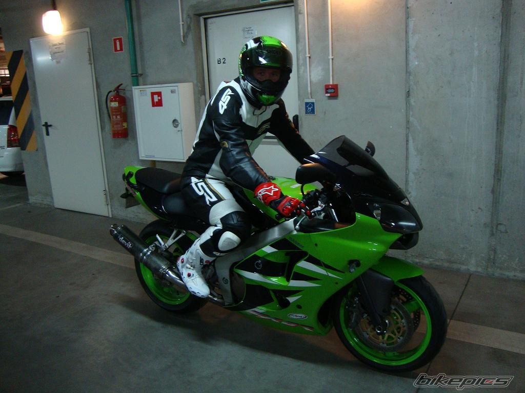2001 KAWASAKI ZX 6R | Picture 2018831 motorcycle photo