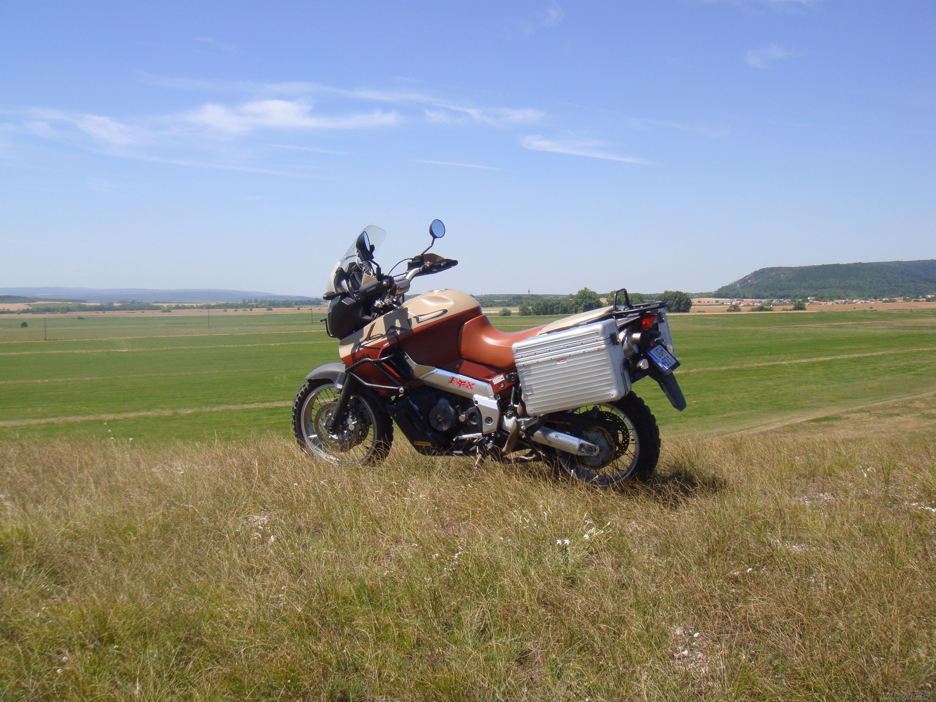 2005 APRILIA CAPONORD RALLY RAID | Picture 2019609 motorcycle photo