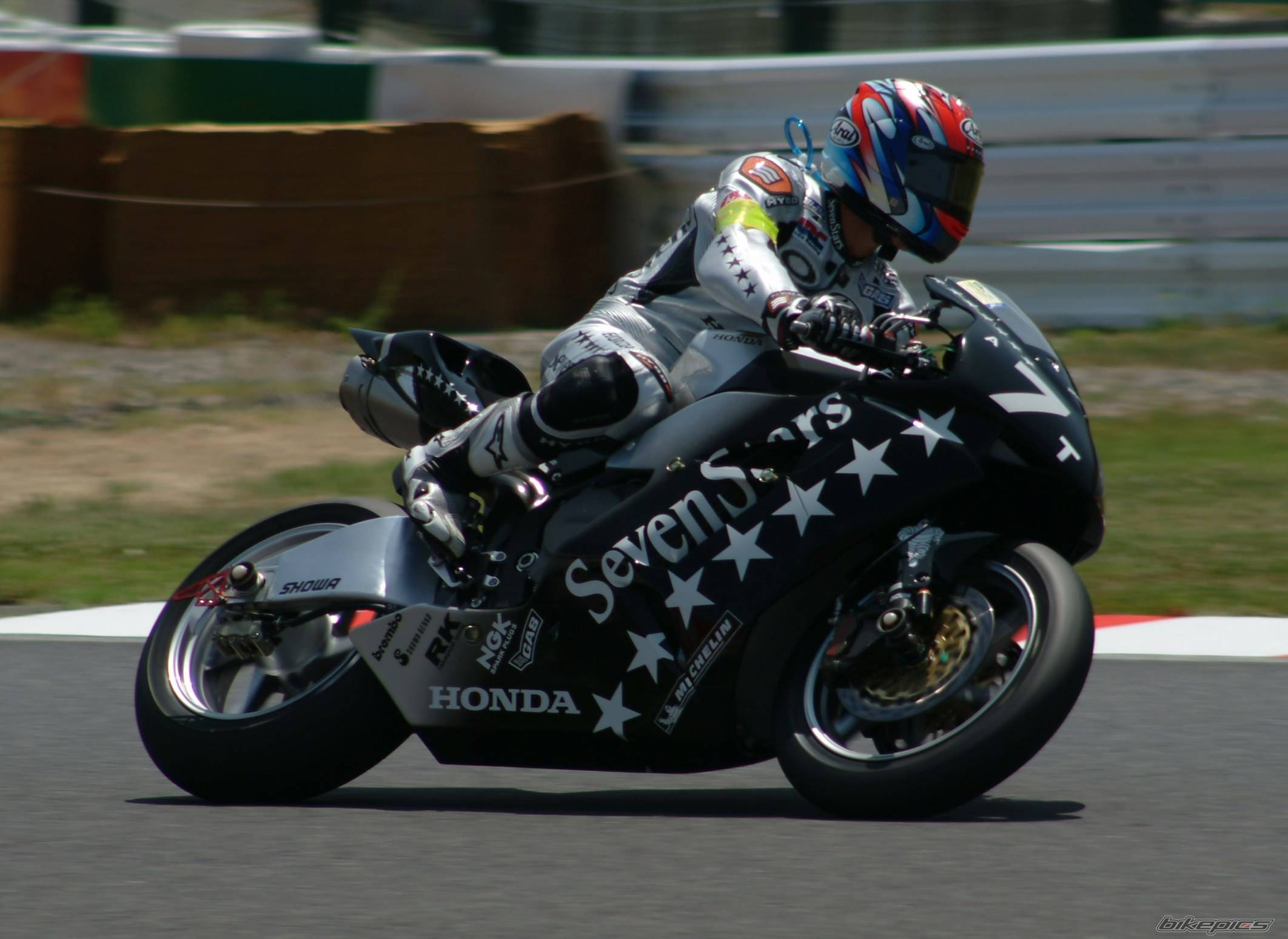 2005 HONDA CBR 1000  RR | Picture 201987 motorcycle photo