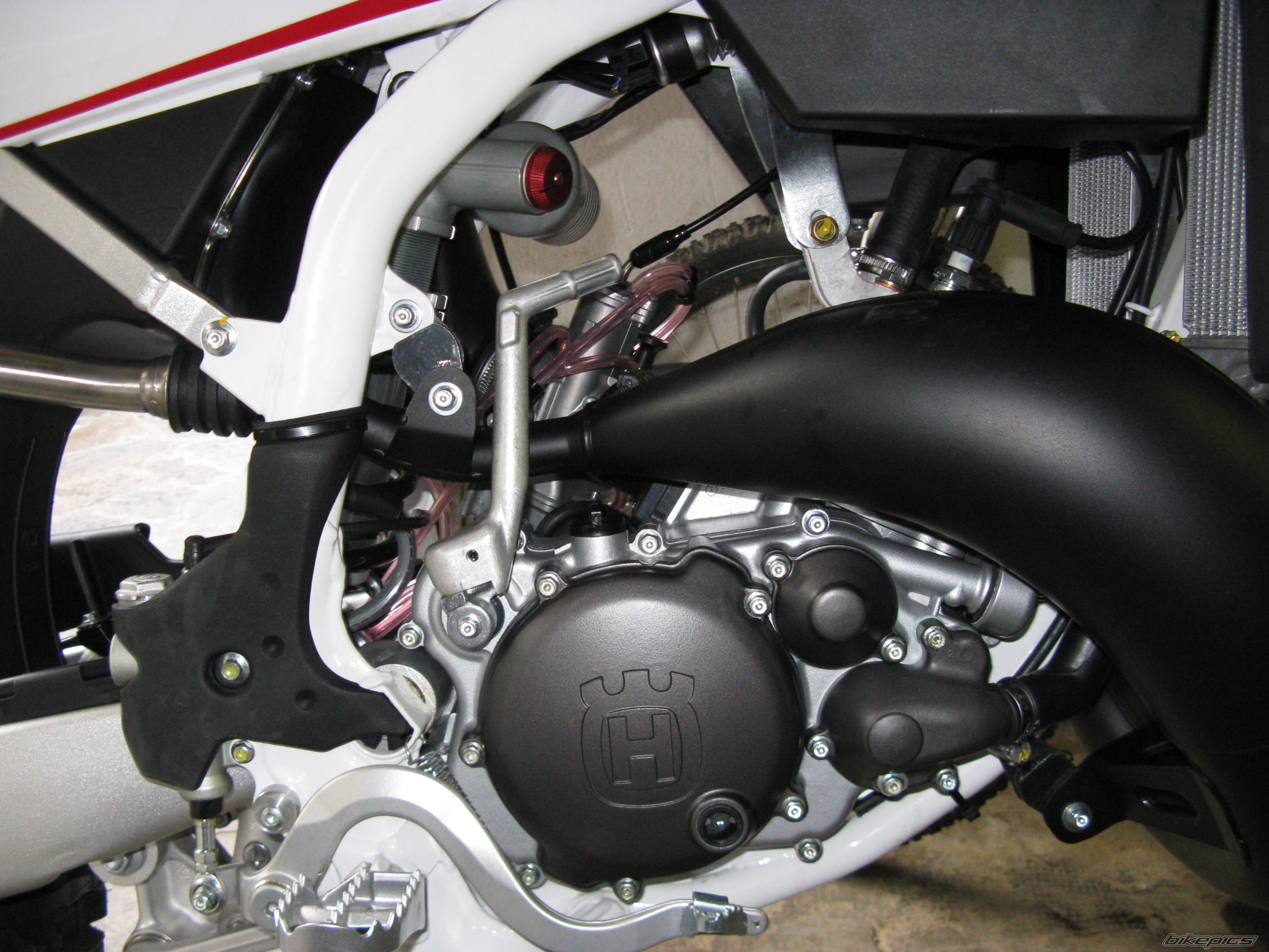 2010 HUSQVARNA WR 125 | Picture 2020468 motorcycle photo