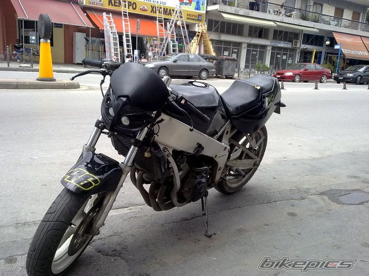 1996 YAMAHA FZR 400 | Picture 2020592 motorcycle photo