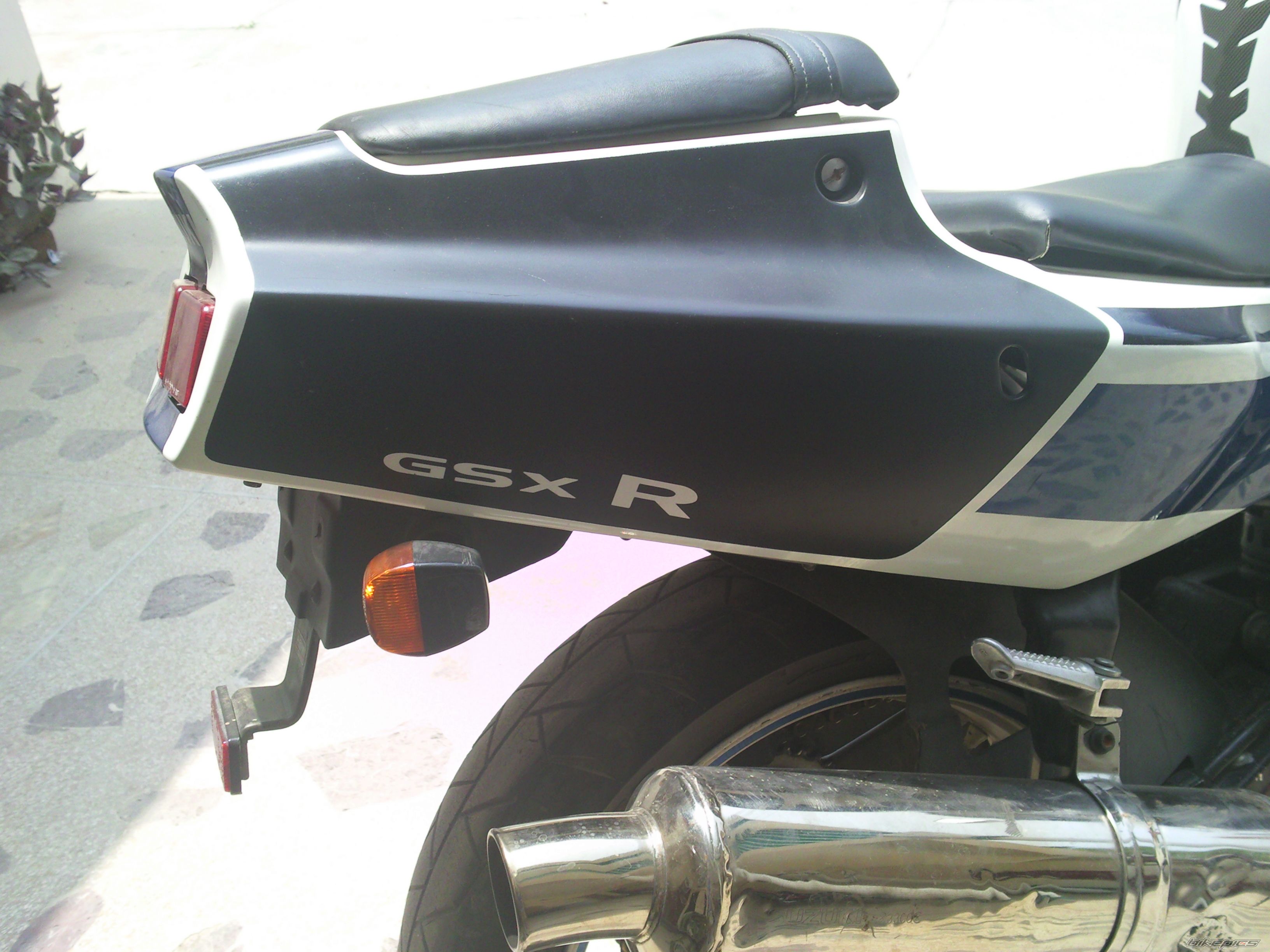 1994 SUZUKI GSX R 400 | Picture 2021180 motorcycle photo