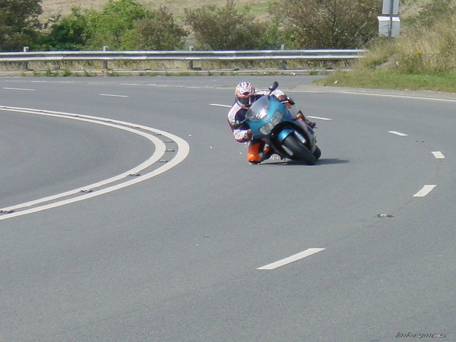 1999 HONDA CBR 900 | Picture 202206 motorcycle photo