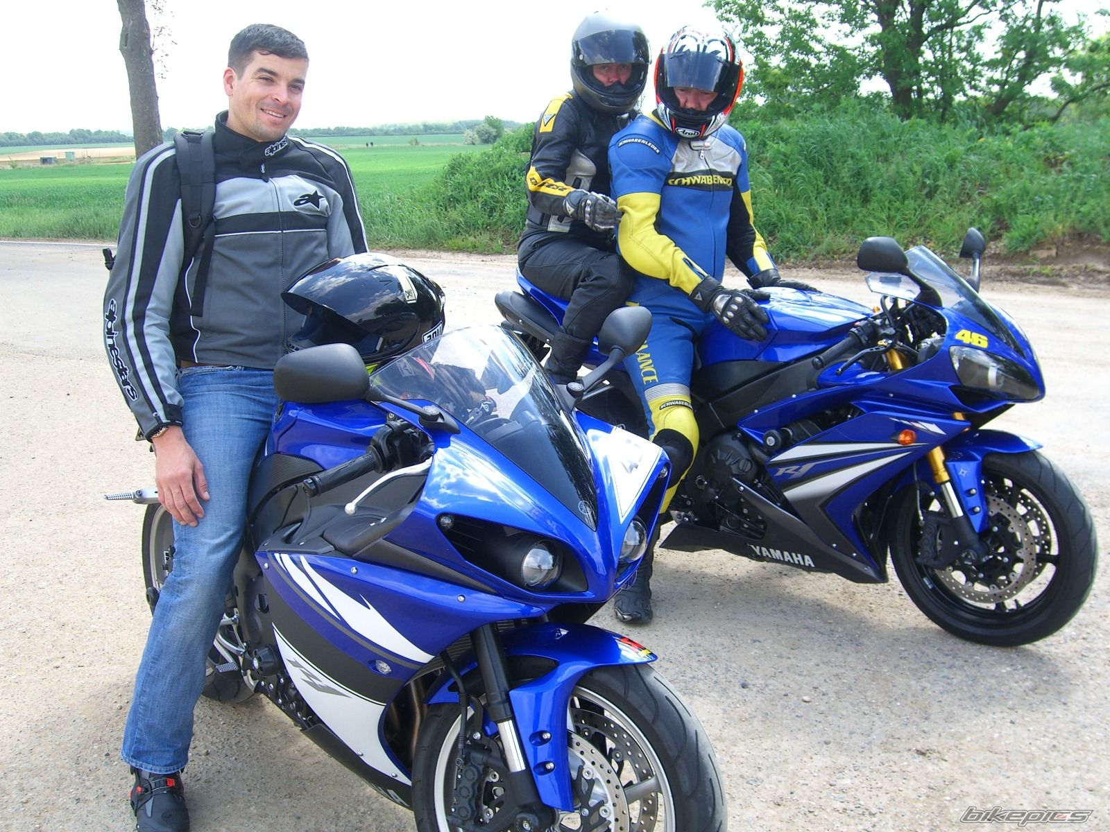 2009 YAMAHA YZF R1 | Picture 2024510 motorcycle photo
