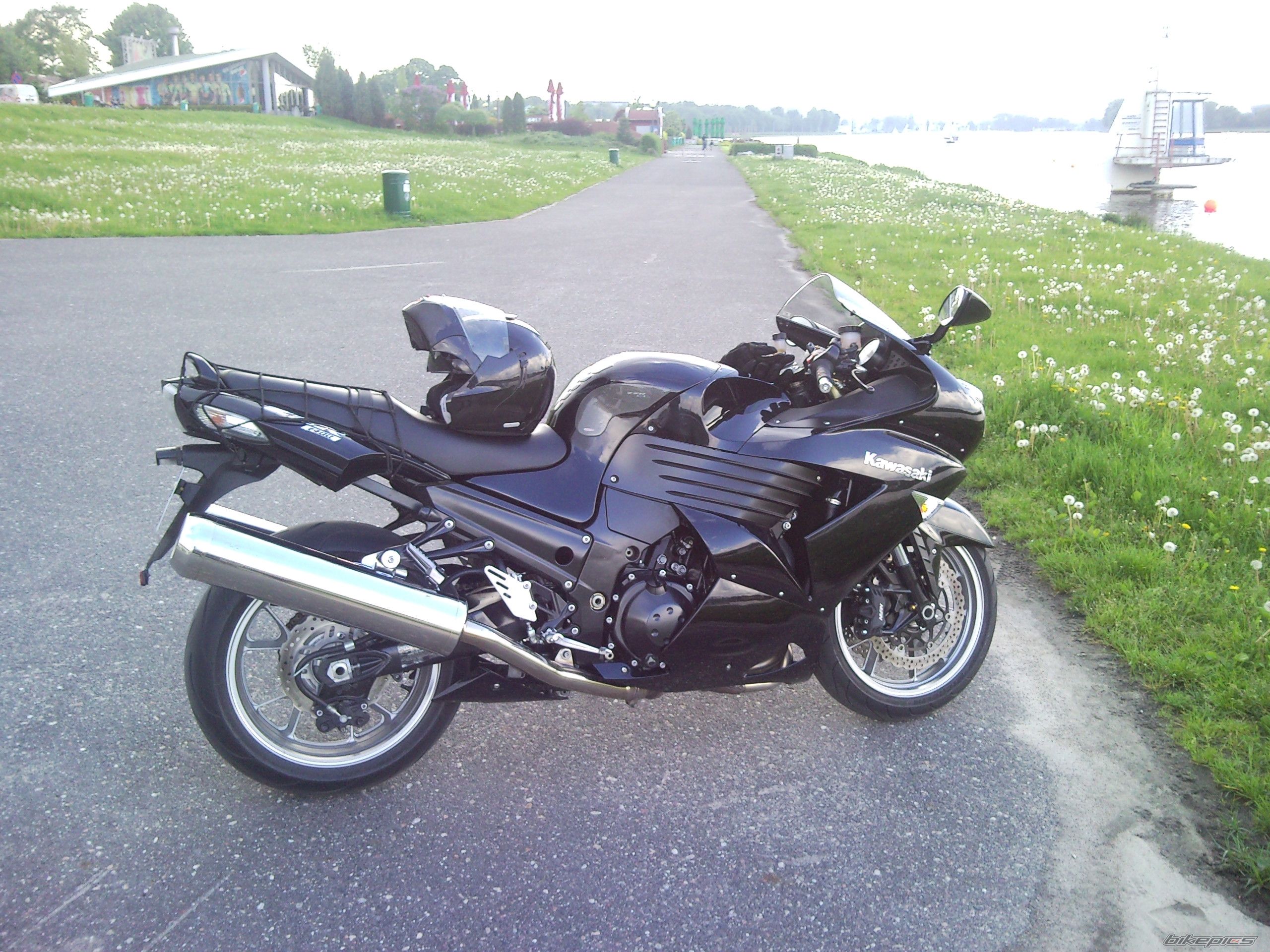 2007 KAWASAKI ZZR 1400 | Picture 2024514 motorcycle photo