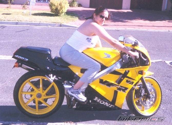 1985 HONDA VFR 400 | Picture 202963 motorcycle photo