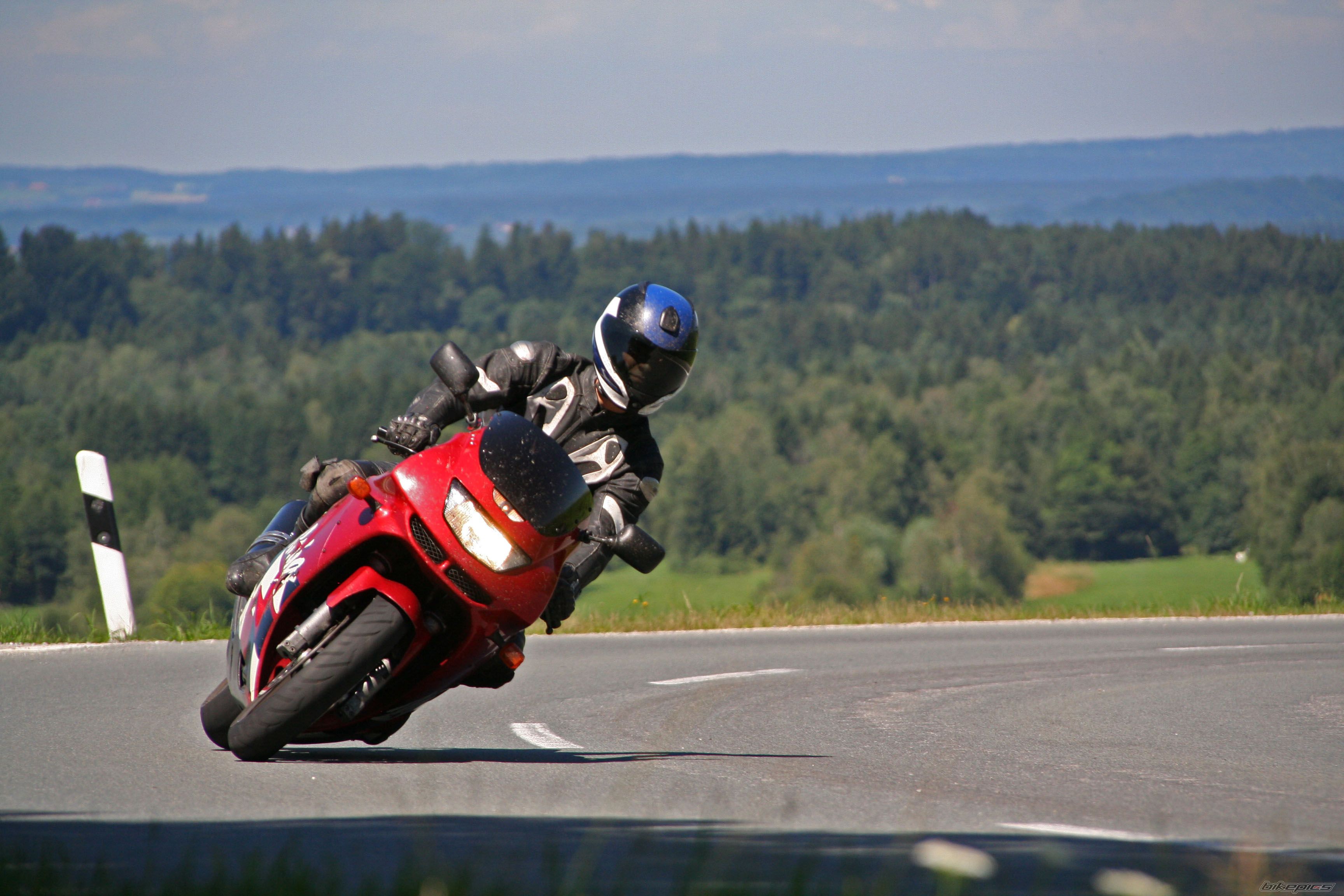 1997 KAWASAKI ZX 6R | Picture 2030568 motorcycle photo