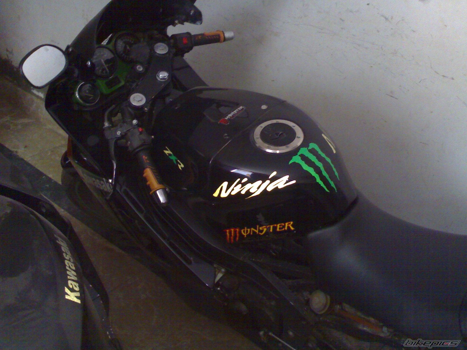 2010 KAWASAKI ZX 4R | Picture 2030747 motorcycle photo
