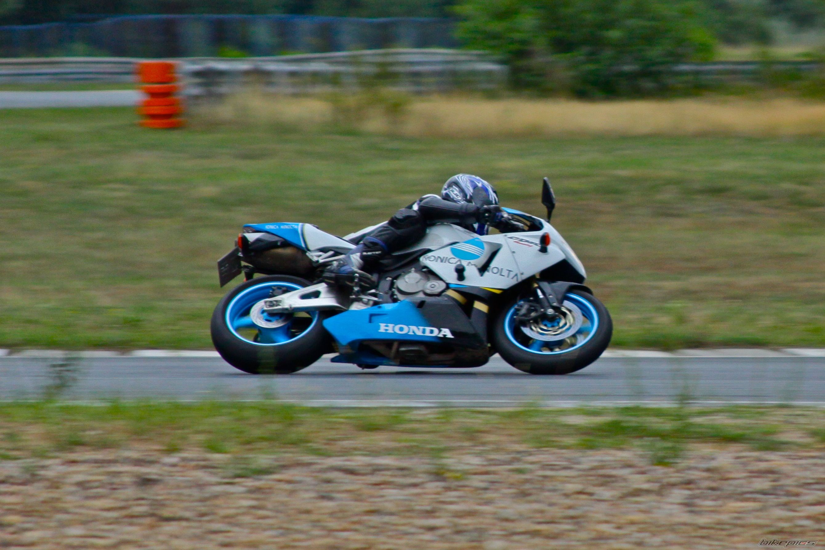2006 HONDA CBR 600 RR | Picture 2032006 motorcycle photo