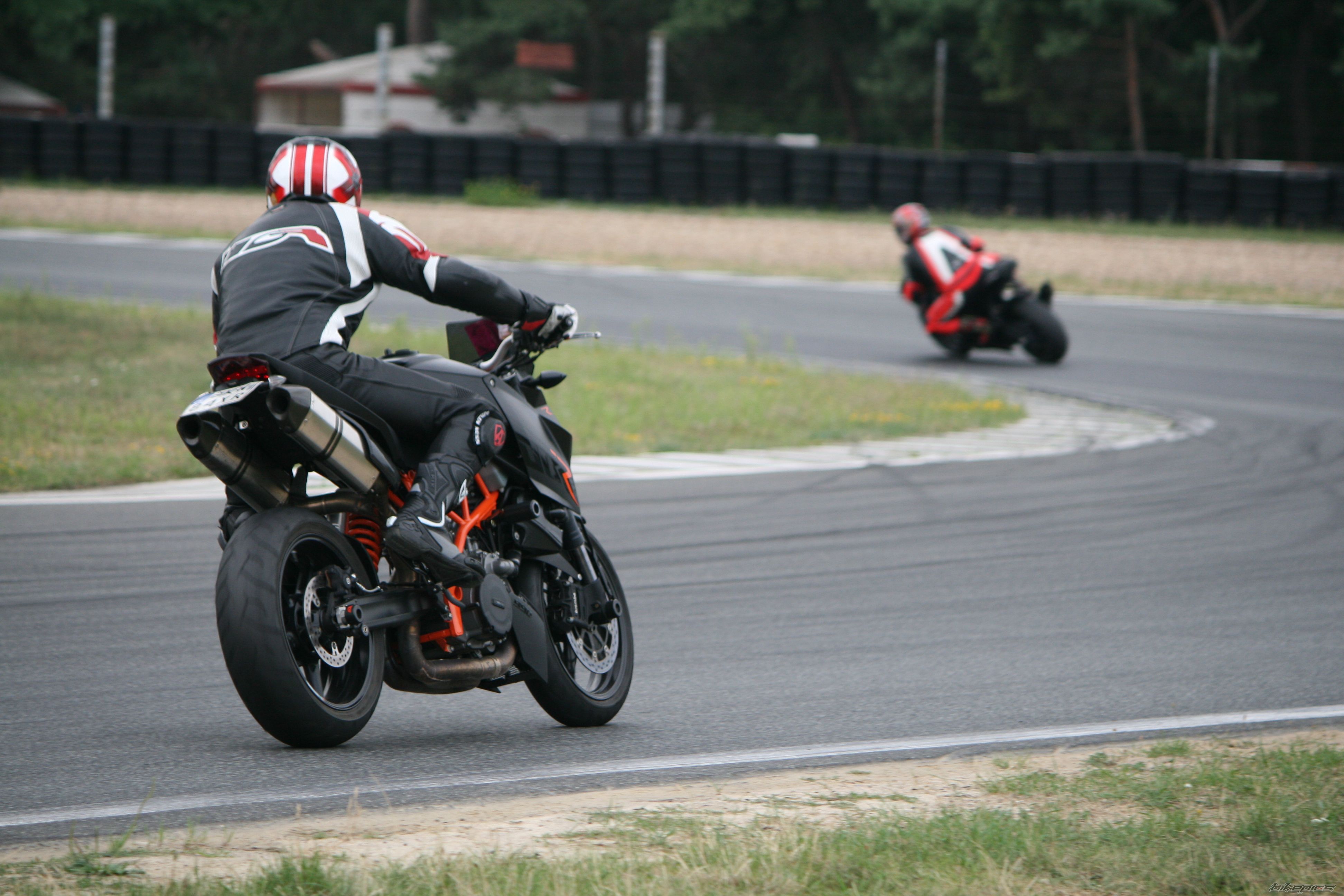 2008 KTM 990 SUPERDUKE | Picture 2032133 motorcycle photo