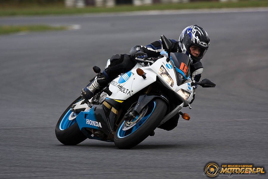 2006 HONDA CBR 600 RR | Picture 2033495 motorcycle photo