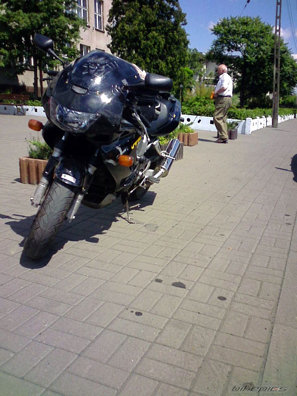 1997 HONDA VTR 1000 | Picture 2034172 motorcycle photo