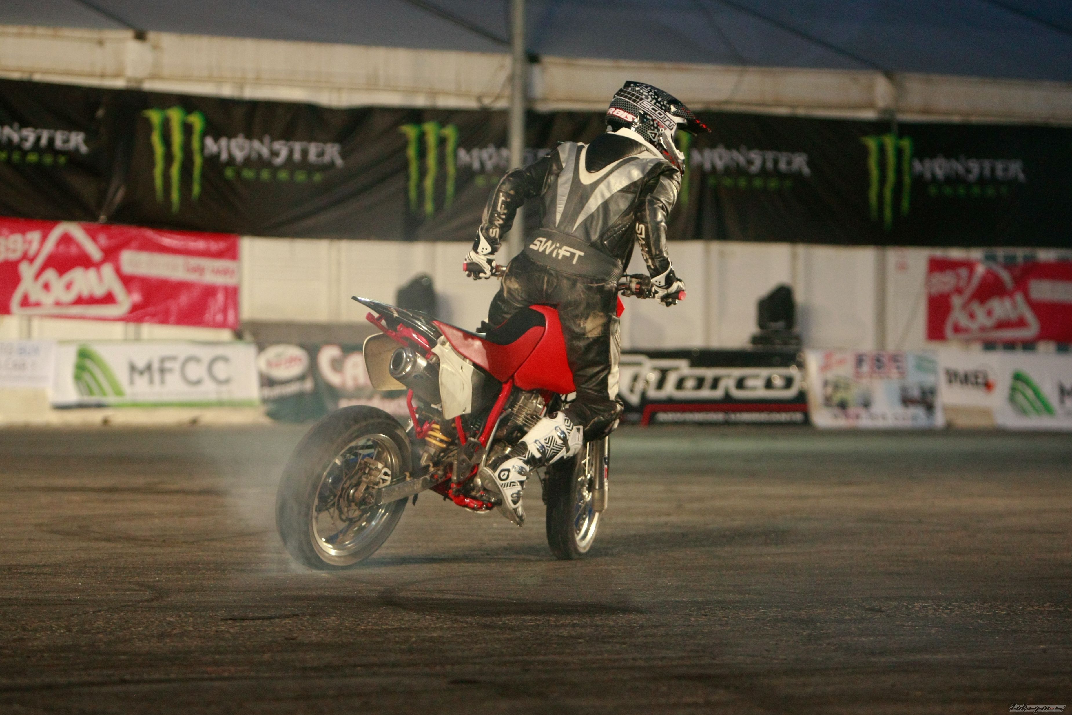 2002 HONDA XR 400 | Picture 2034938 motorcycle photo