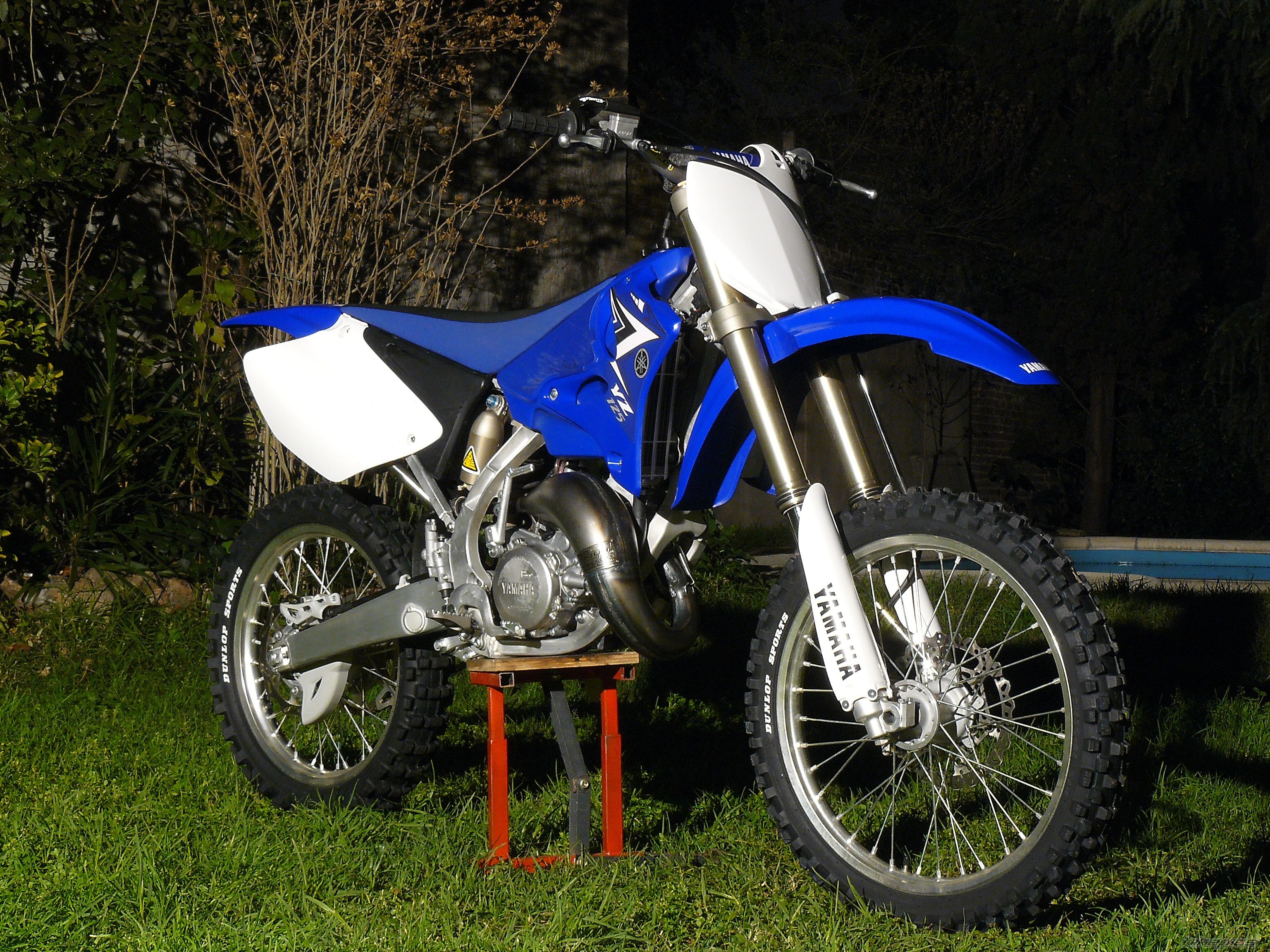 2010 YAMAHA YZ 125 | Picture 2035129 motorcycle photo