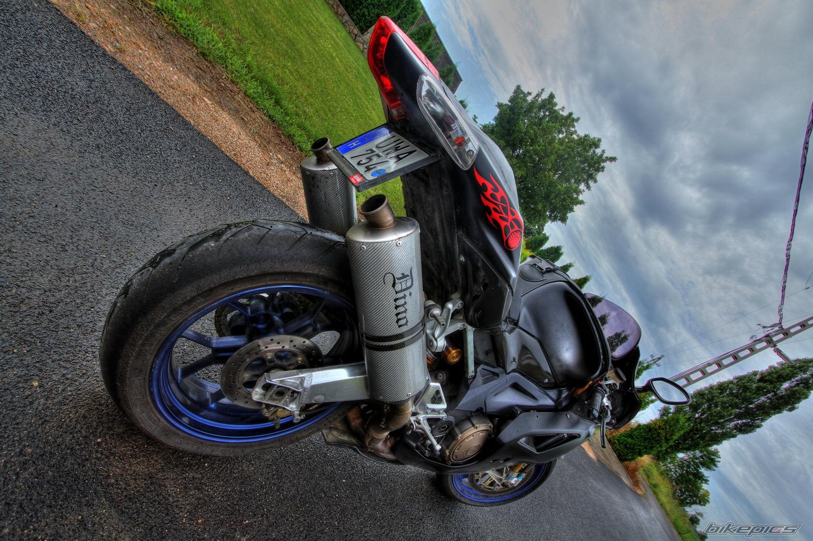 2004 APRILIA RSV MILLE FACTORY | Picture 2035328 motorcycle photo