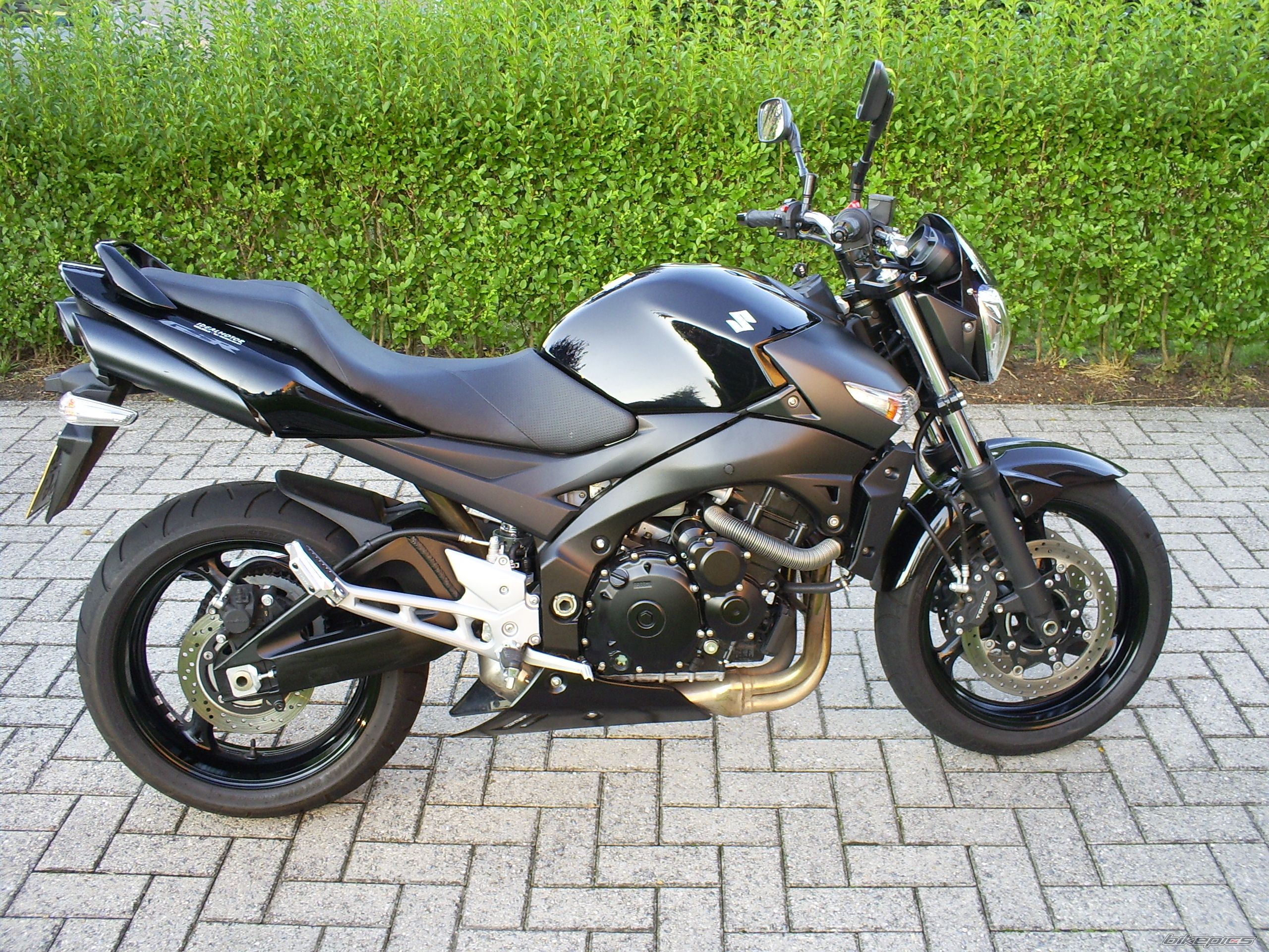 2009 SUZUKI GSR 600 | Picture 2035586 motorcycle photo