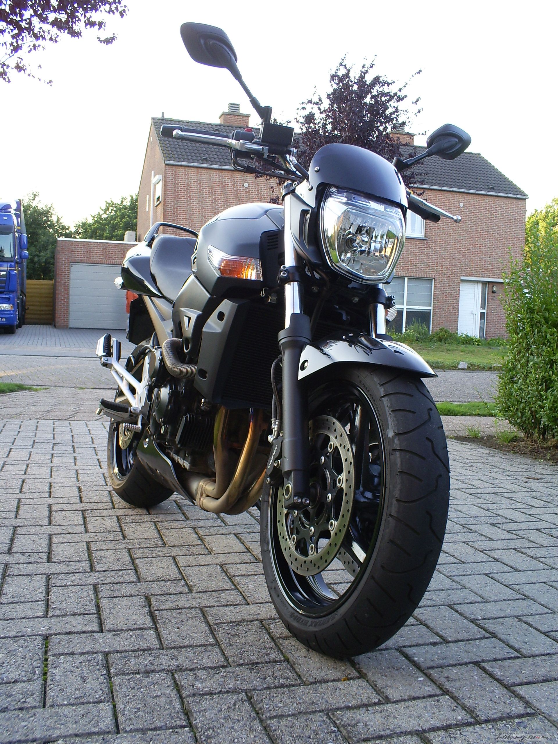 2009 SUZUKI GSR 600 | Picture 2035590 motorcycle photo