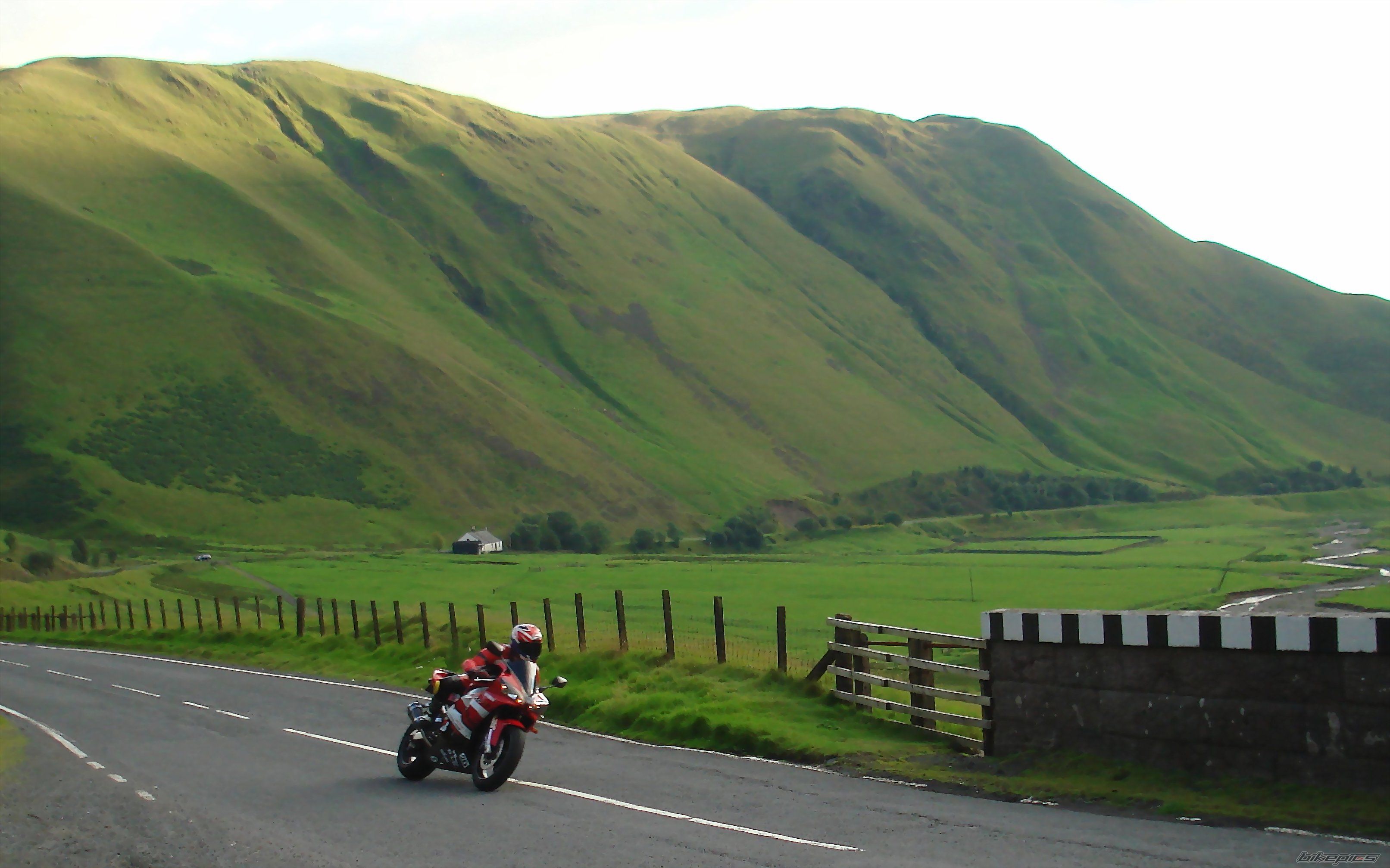 2000 YAMAHA YZF R1 | Picture 2036611 motorcycle photo