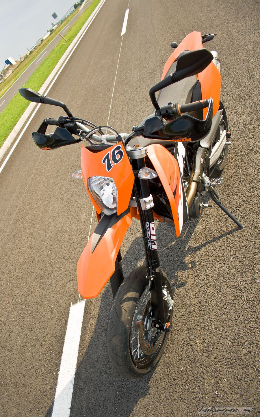 2008 KTM 690 SUPERMOTO | Picture 2036625 motorcycle photo