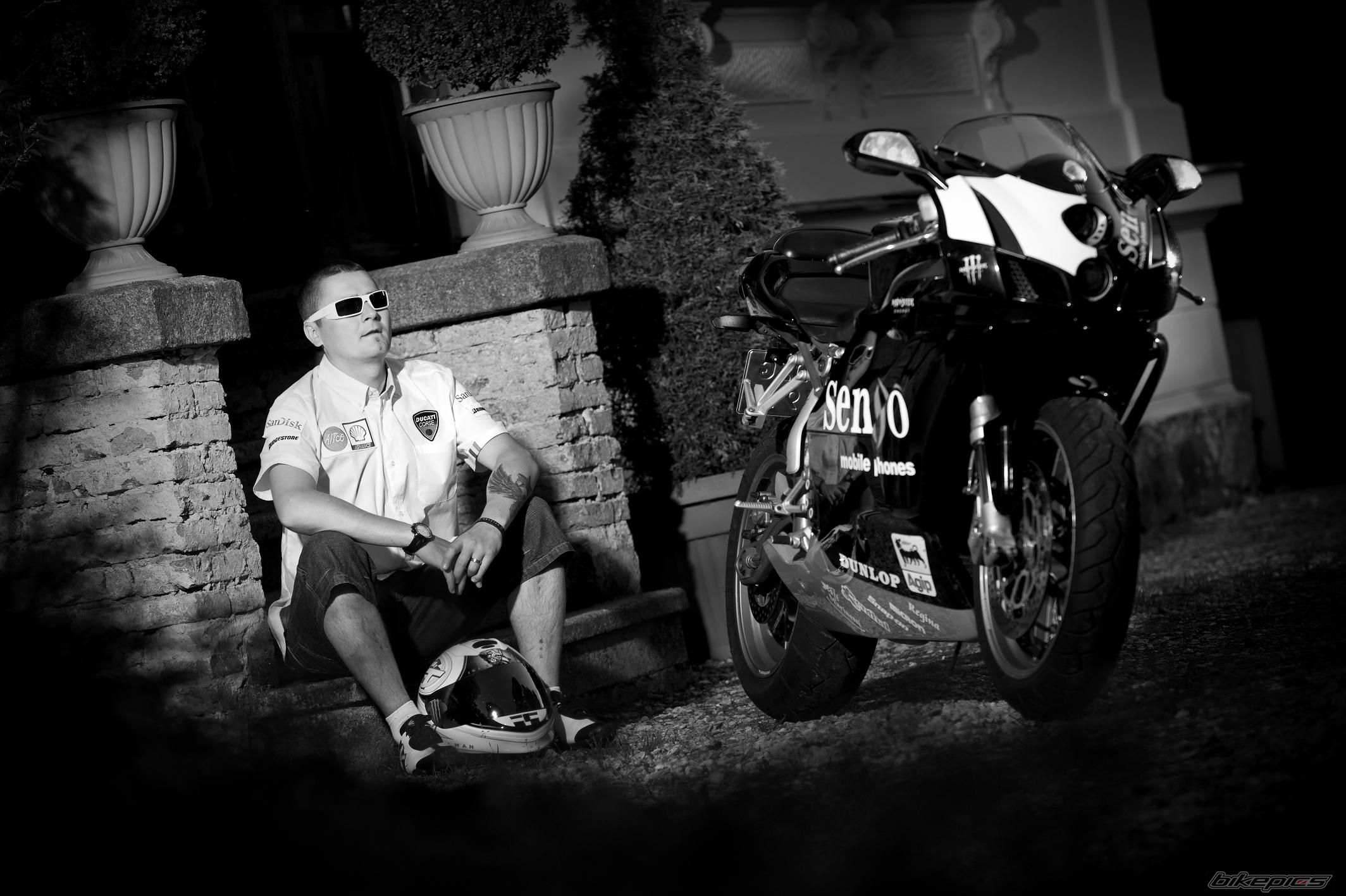 2004 DUCATI 749 | Picture 2036978 motorcycle photo