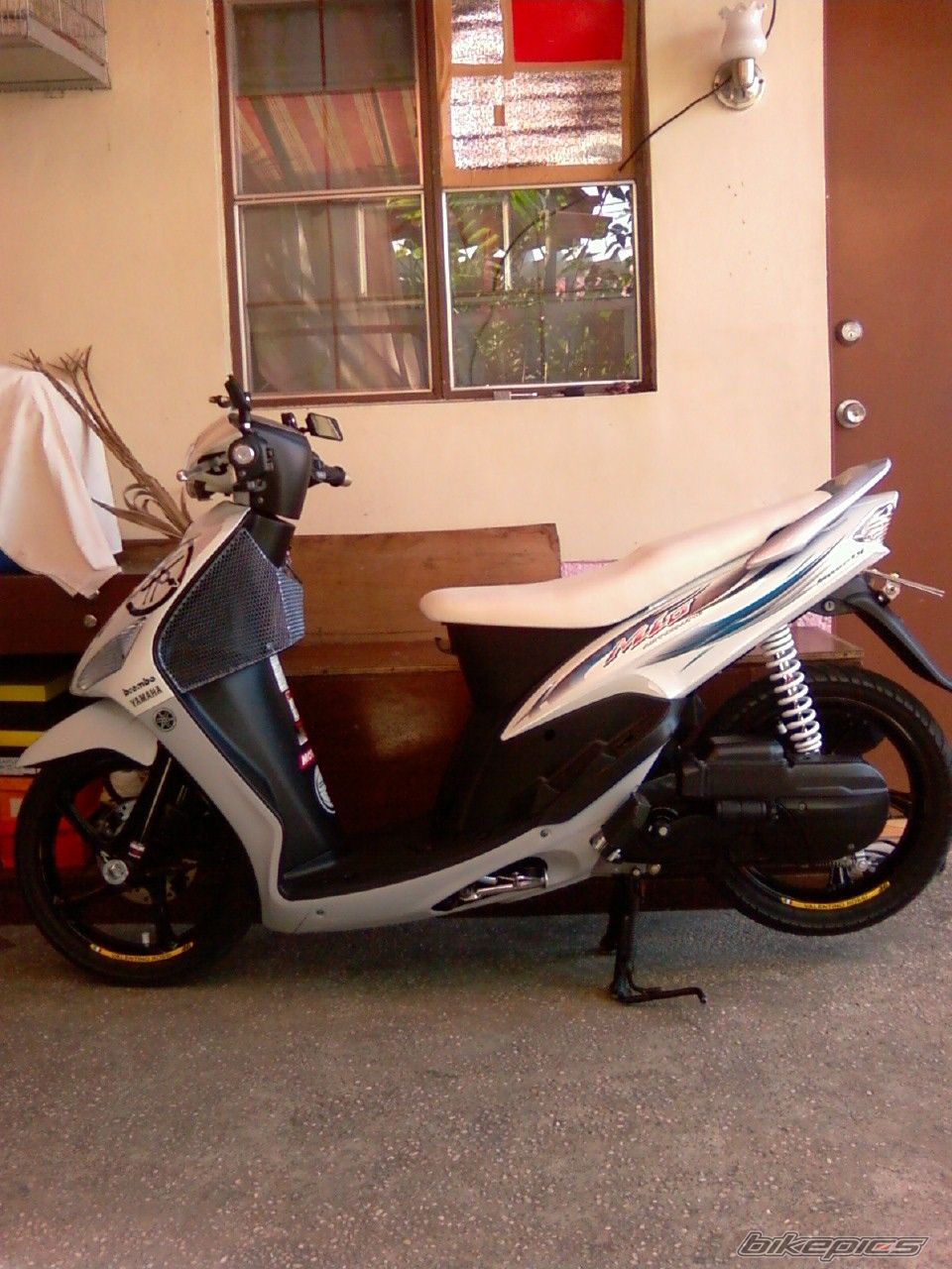 2009 YAMAHA MIO | Picture 2038440 motorcycle photo