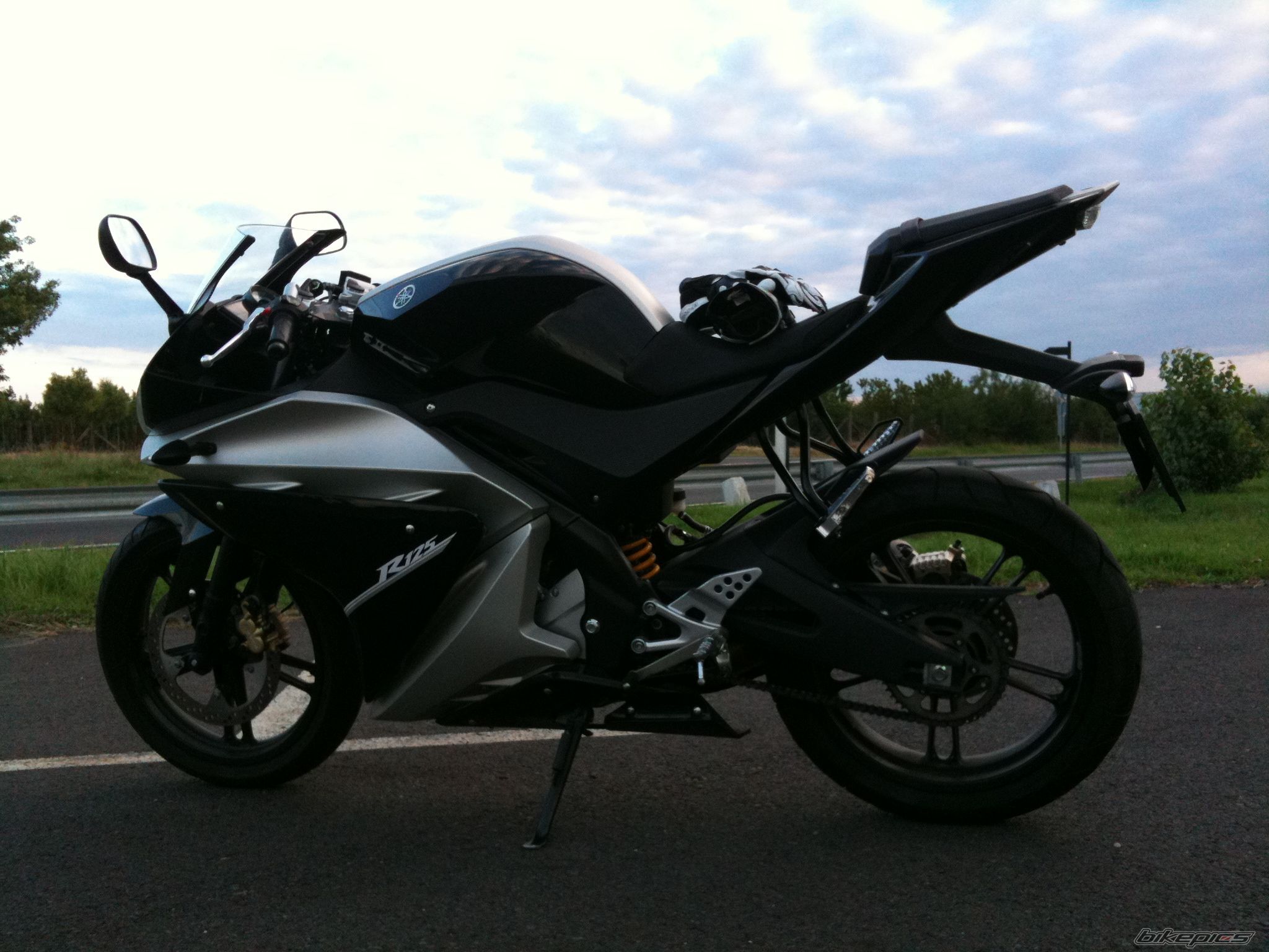 2008 YAMAHA YZF R125 | Picture 2040658 motorcycle photo