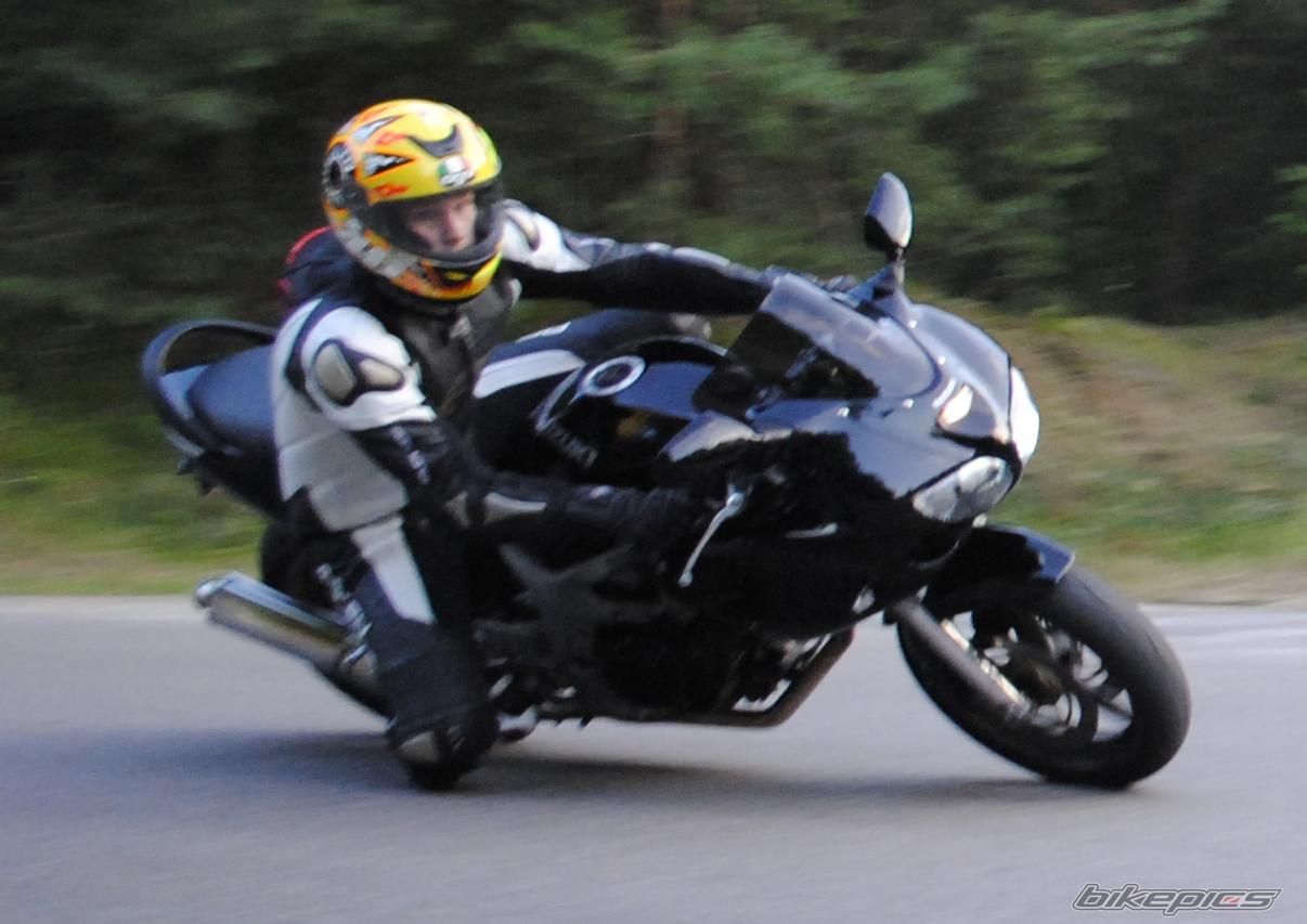 2000 SUZUKI SV 650S | Picture 2041798 motorcycle photo