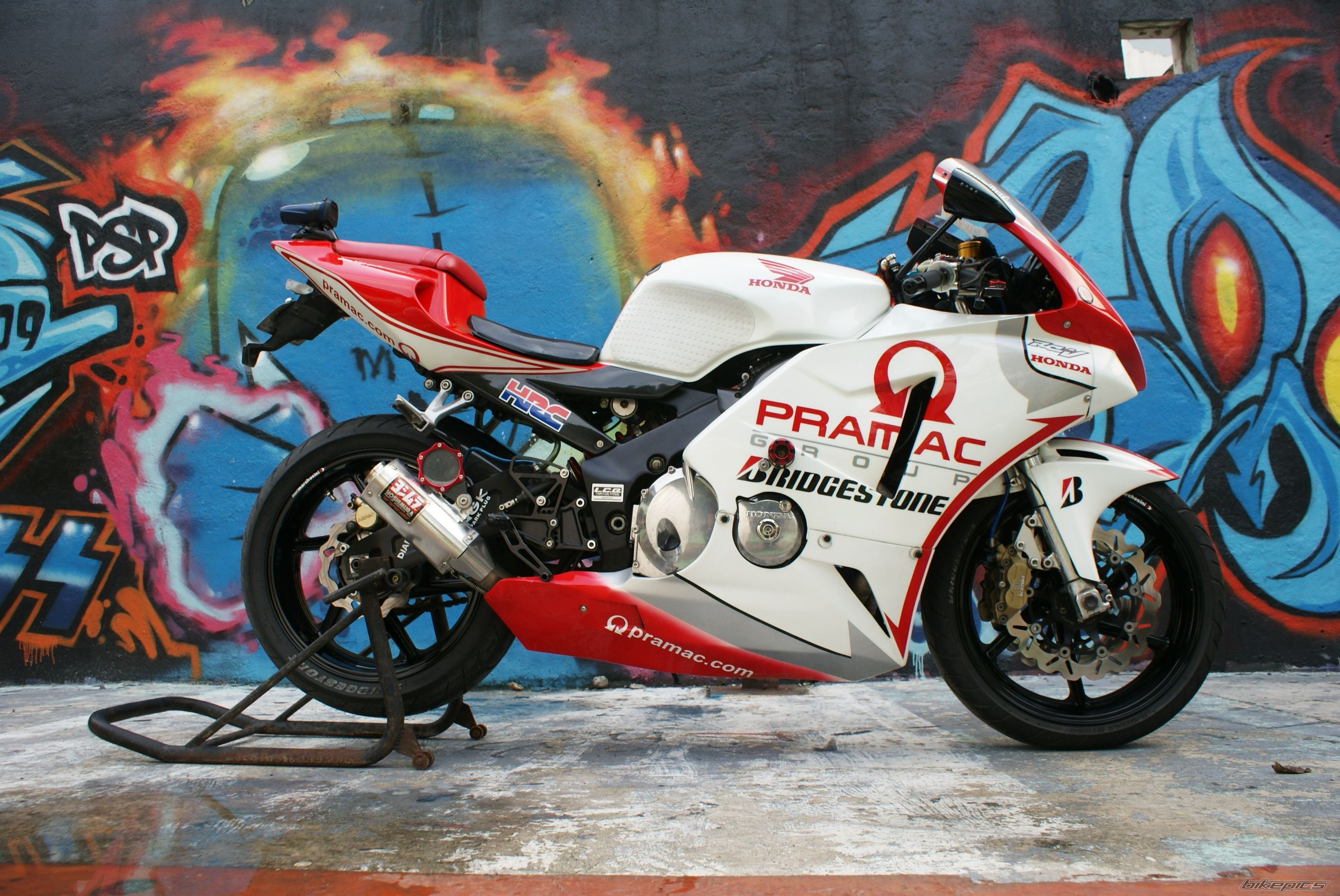 1998 HONDA CBR 400 | Picture 2042187 motorcycle photo