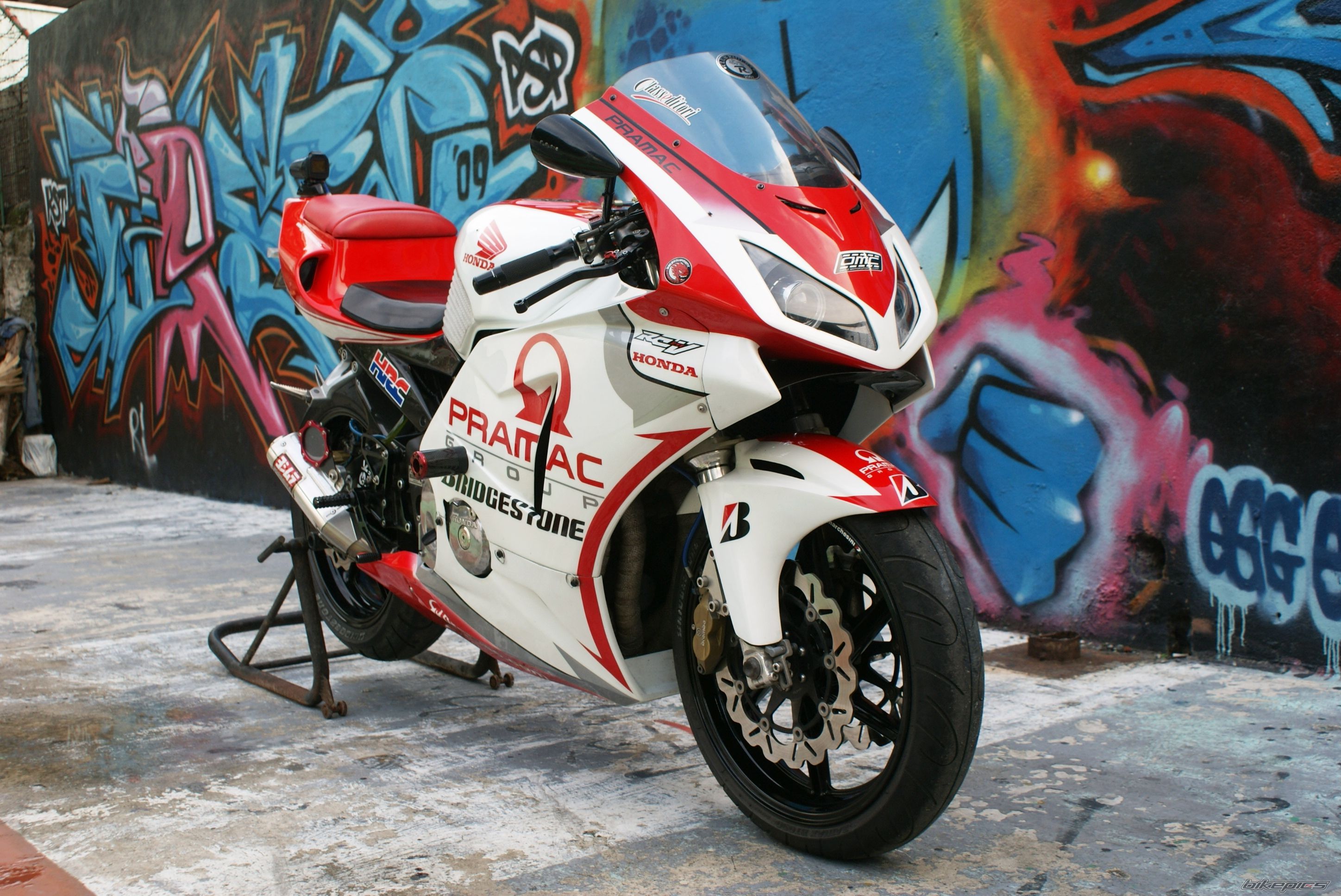 1998 HONDA CBR 400 | Picture 2042189 motorcycle photo