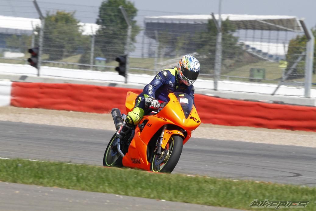 2003 YAMAHA YZF R1 | Picture 2042212 motorcycle photo